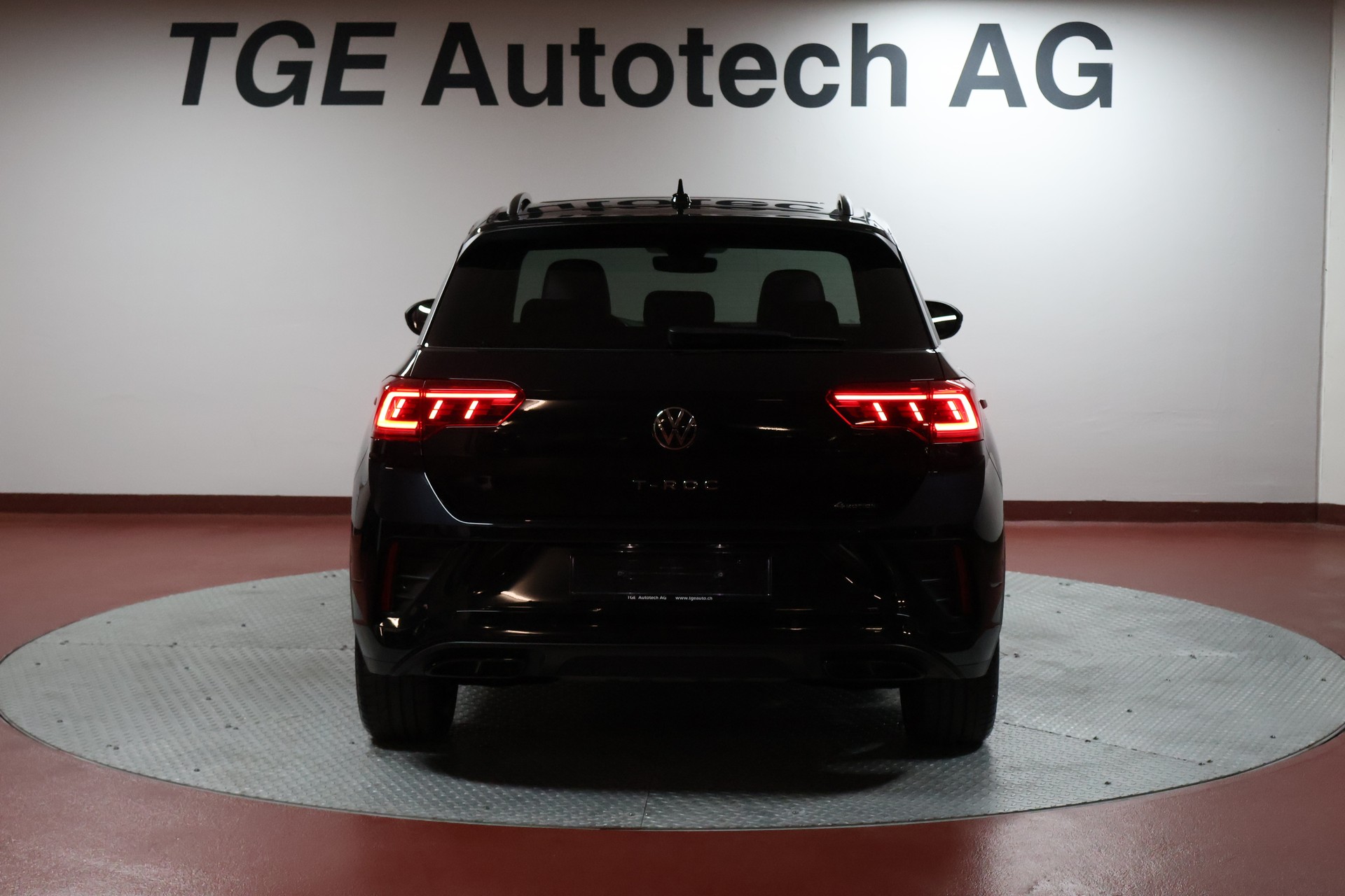 VW T-Roc 2.0 TSI R-Line DSG 4Motion-image-22