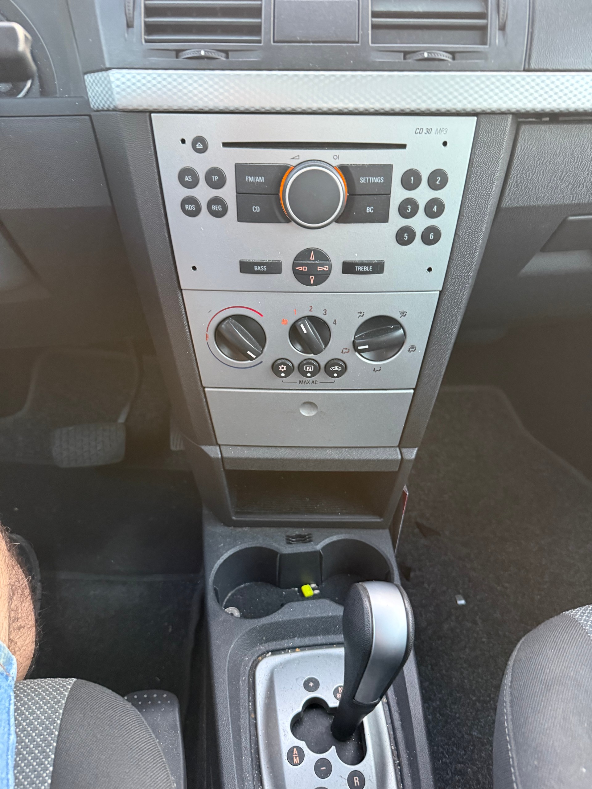 OPEL Meriva 1.6i-16 TP (Essentia)-image-7