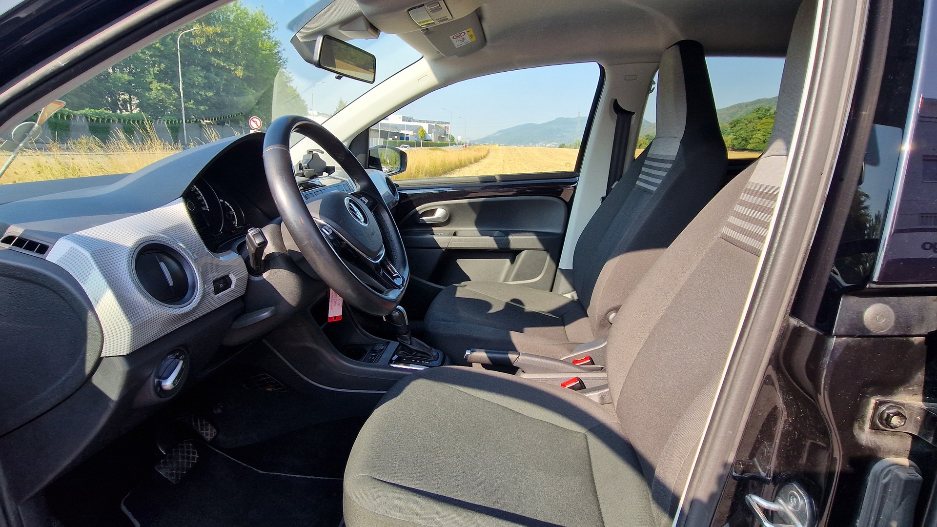 VW e-Up-image-5