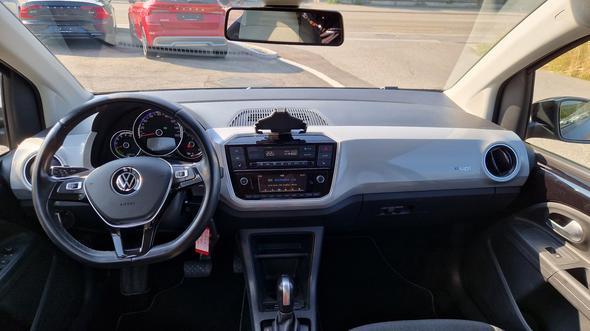 VW e-Up-image-8