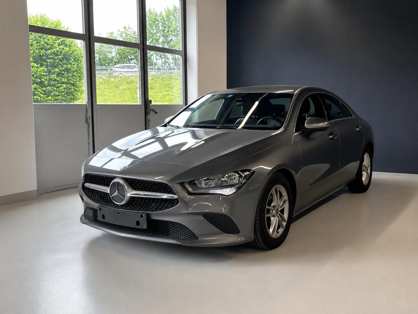 MERCEDES-BENZ CLA 180 d Progressive 7G-DCT-image-1