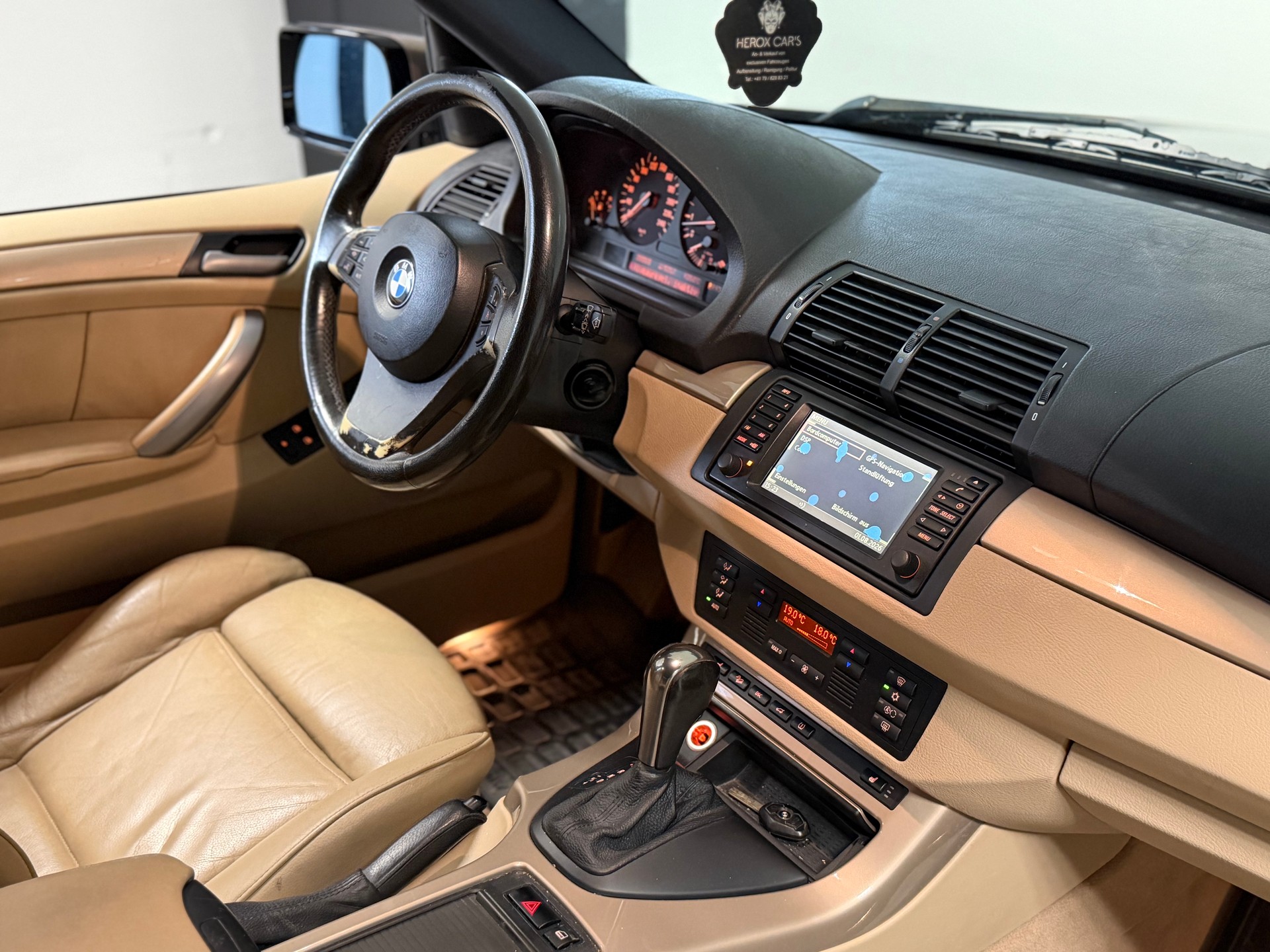 BMW X5 4.4i-image-18