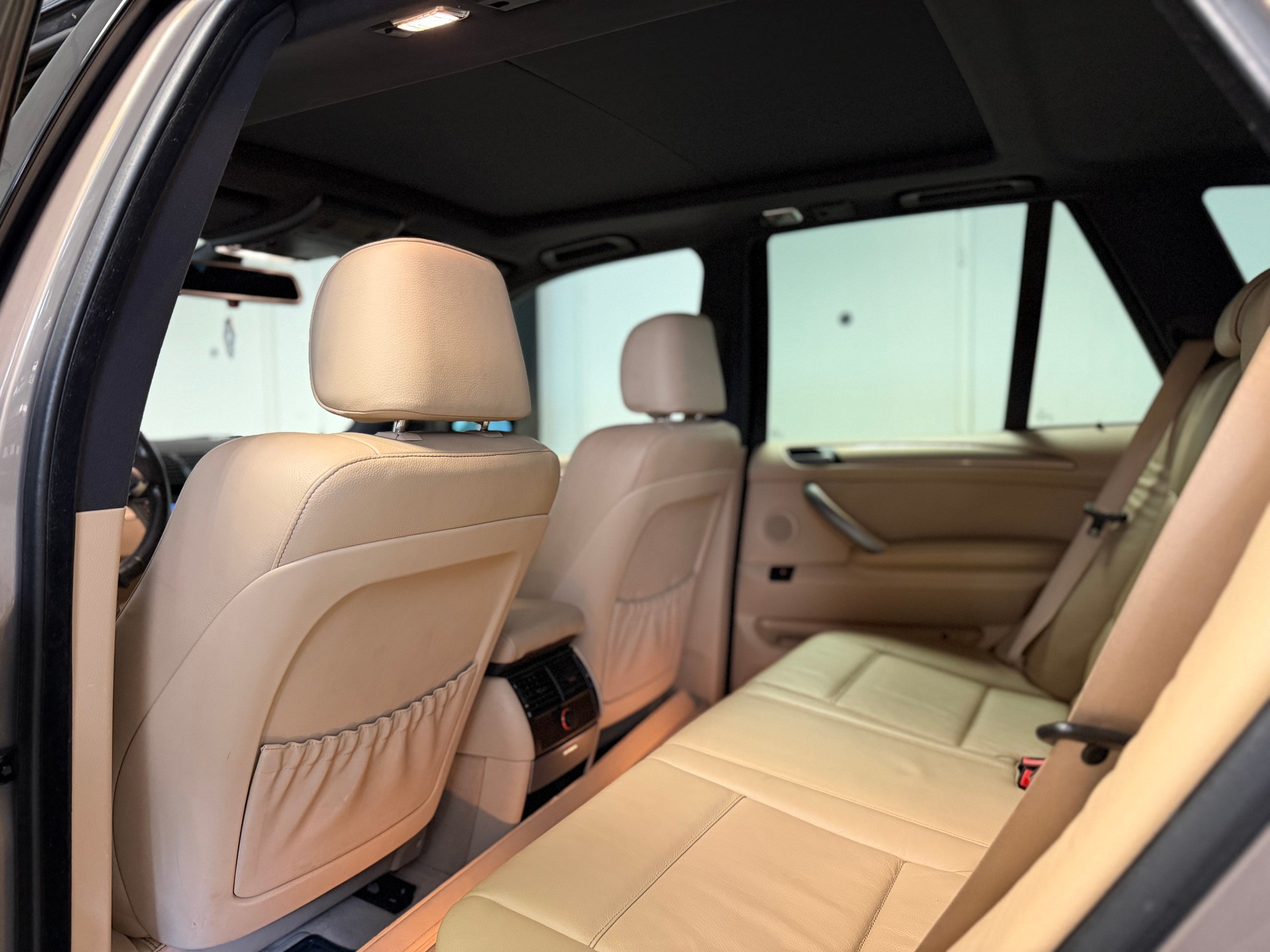 BMW X5 4.4i-image-22