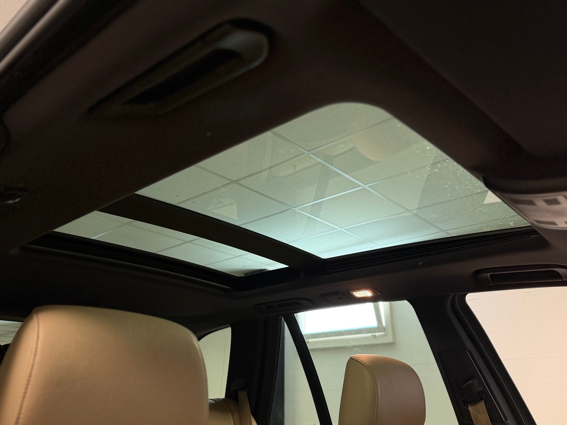 BMW X5 4.4i-image-24