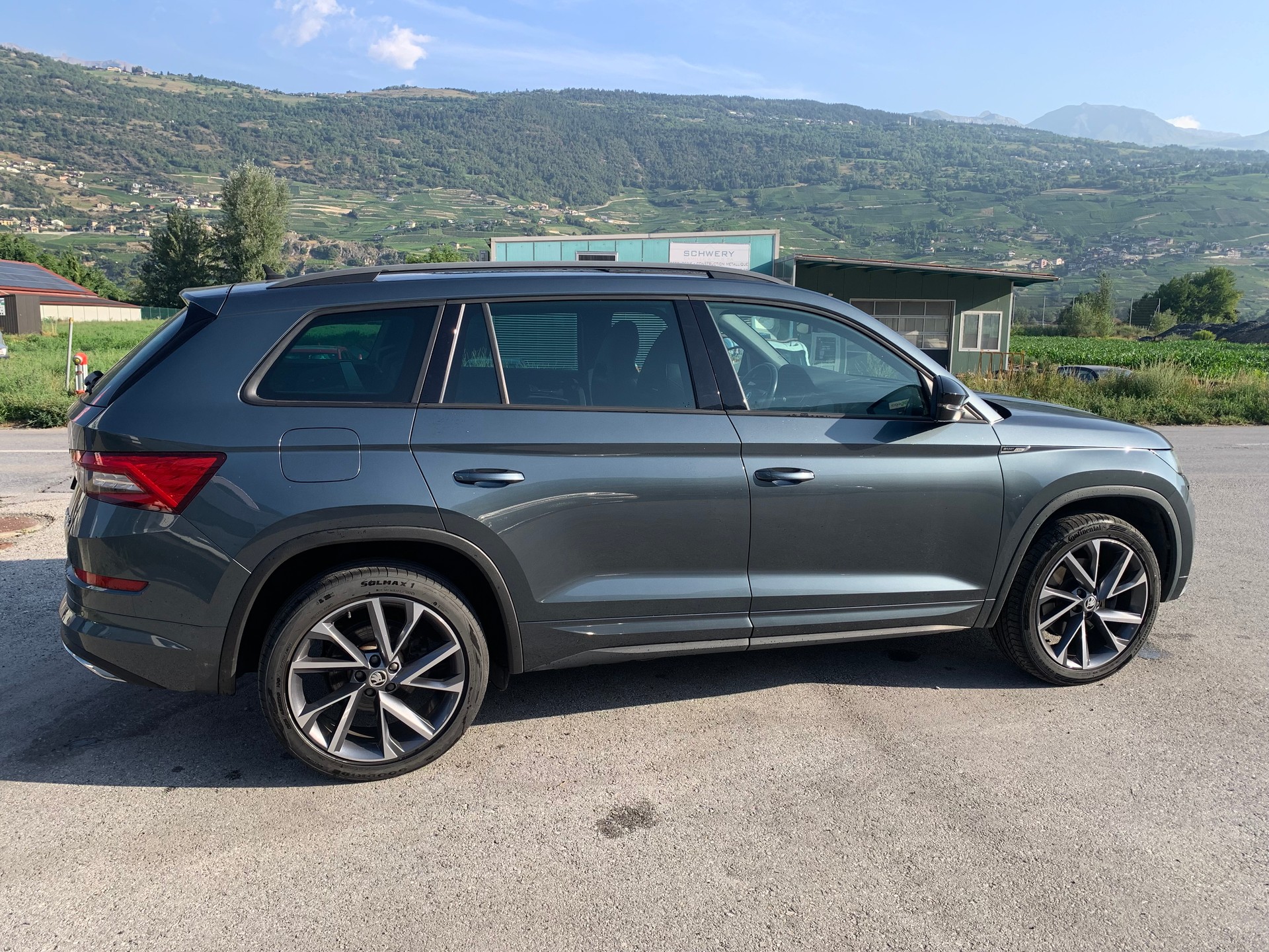 SKODA Kodiaq 2.0 TSI 4x4 Sport Line-image-7