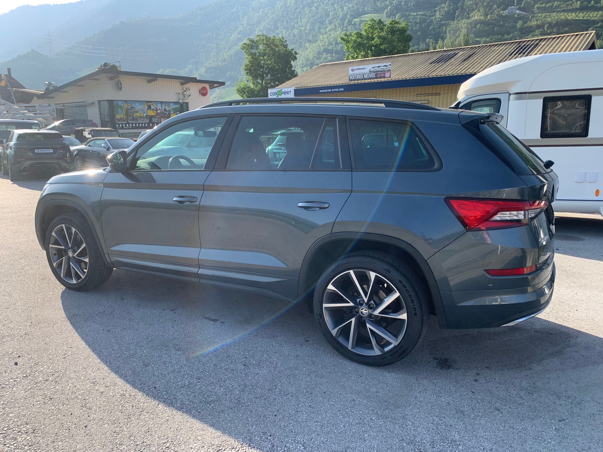 SKODA Kodiaq 2.0 TSI 4x4 Sport Line-image-8