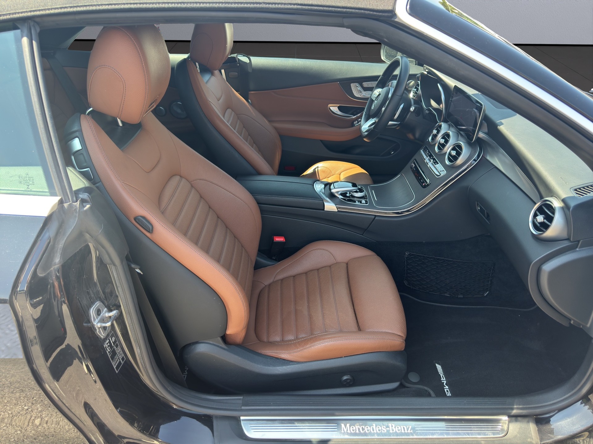 MERCEDES-BENZ C 200 AMG Line Cabriolet 4Matic 9G-Tronic-grid-image-thumbnail-14