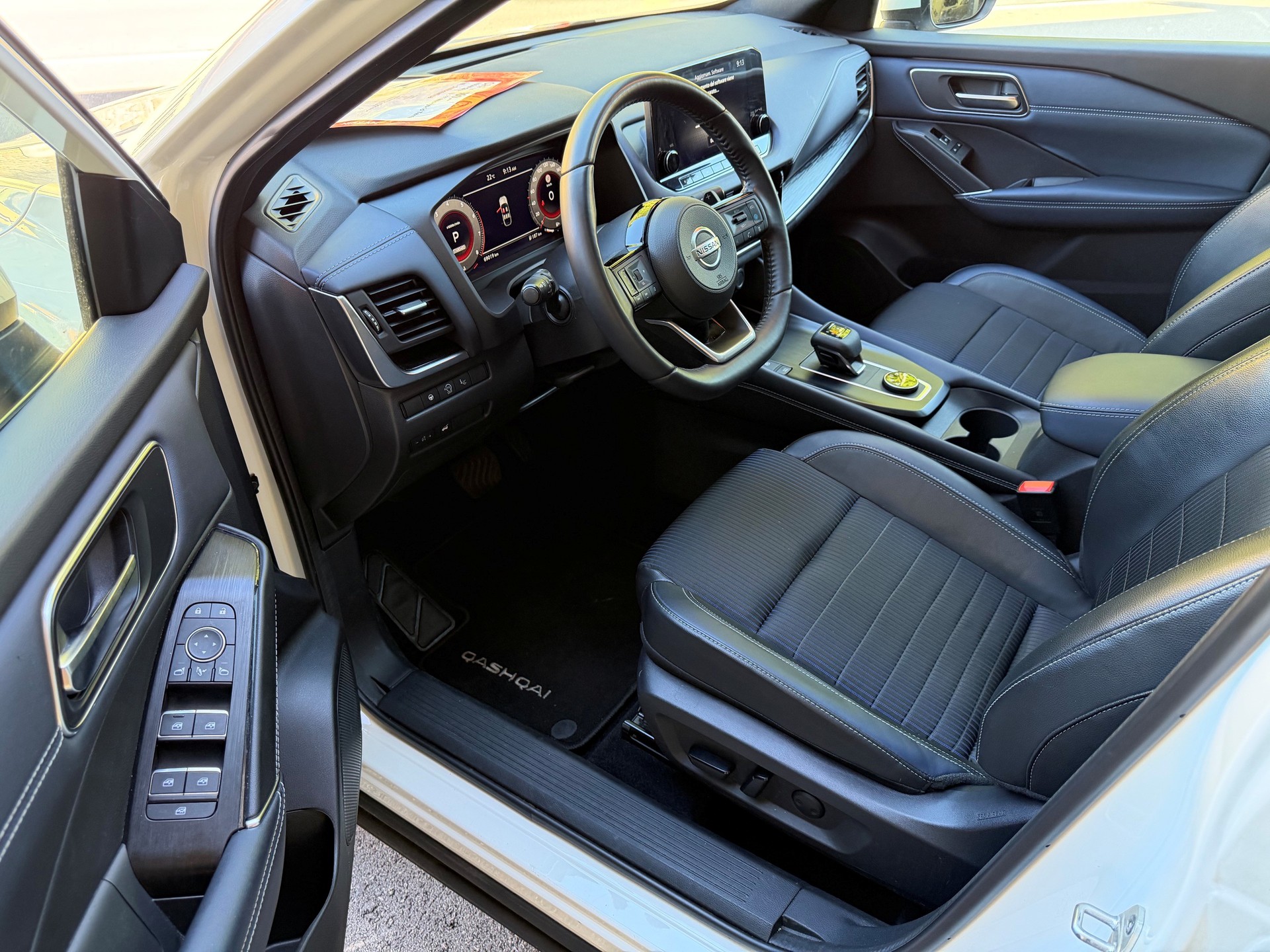 NISSAN Qashqai 1.3 DIG-T MHEV Tekna Xtronic 4x4-image-4