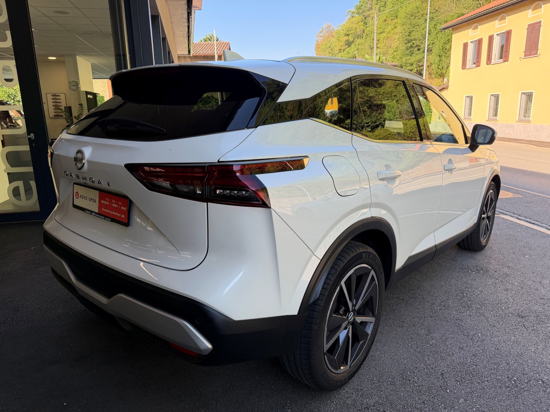 NISSAN Qashqai 1.3 DIG-T MHEV Tekna Xtronic 4x4-image-2