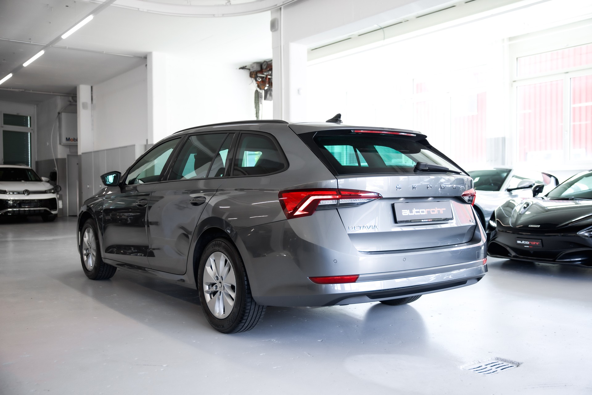 SKODA Octavia Combi 2.0 TDI Ambition 4x4 DSG-image-6