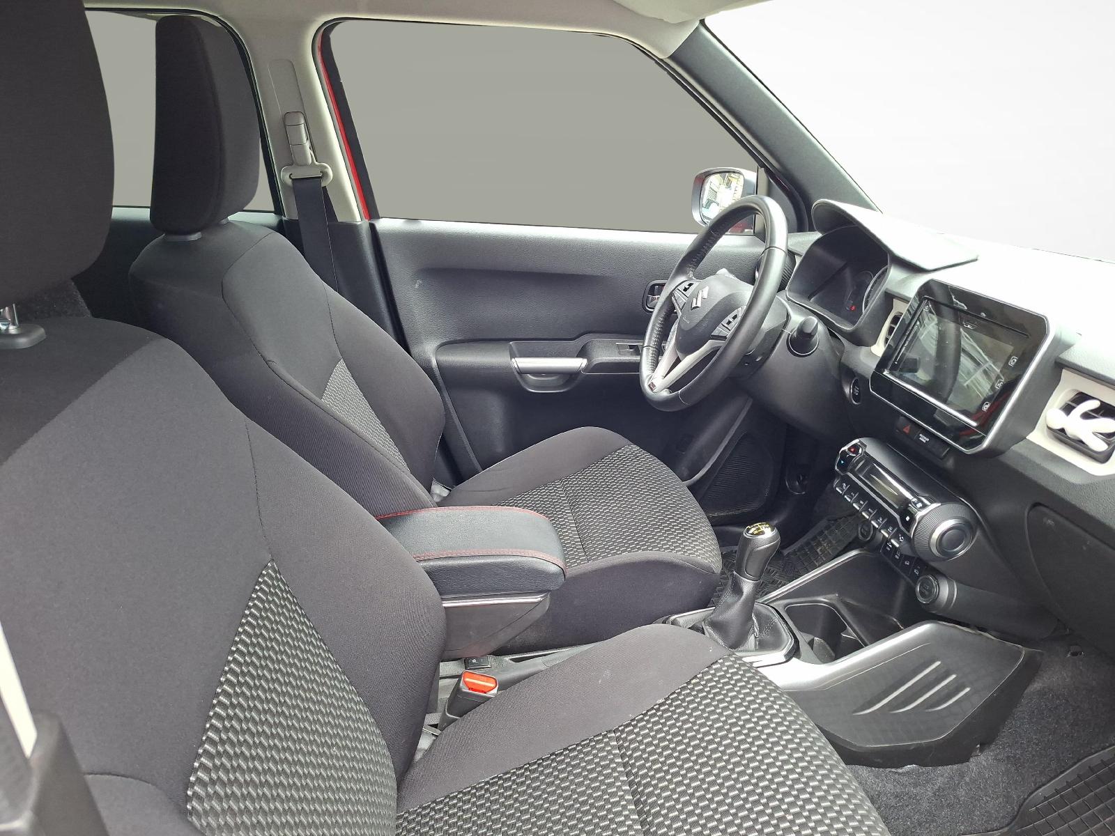 SUZUKI Ignis 1.2 Piz Sulai Top Hybrid 4x4 inkl. AHK und 4 Alu Winterräder-image-9
