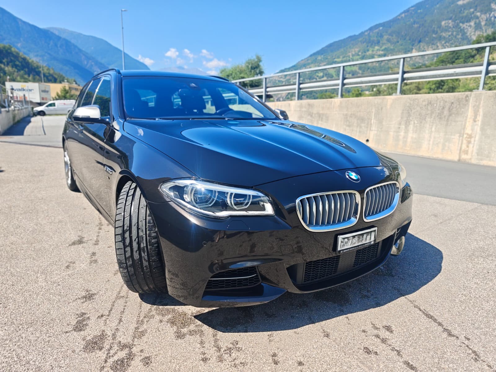 BMW M 550d xDrive-image-0