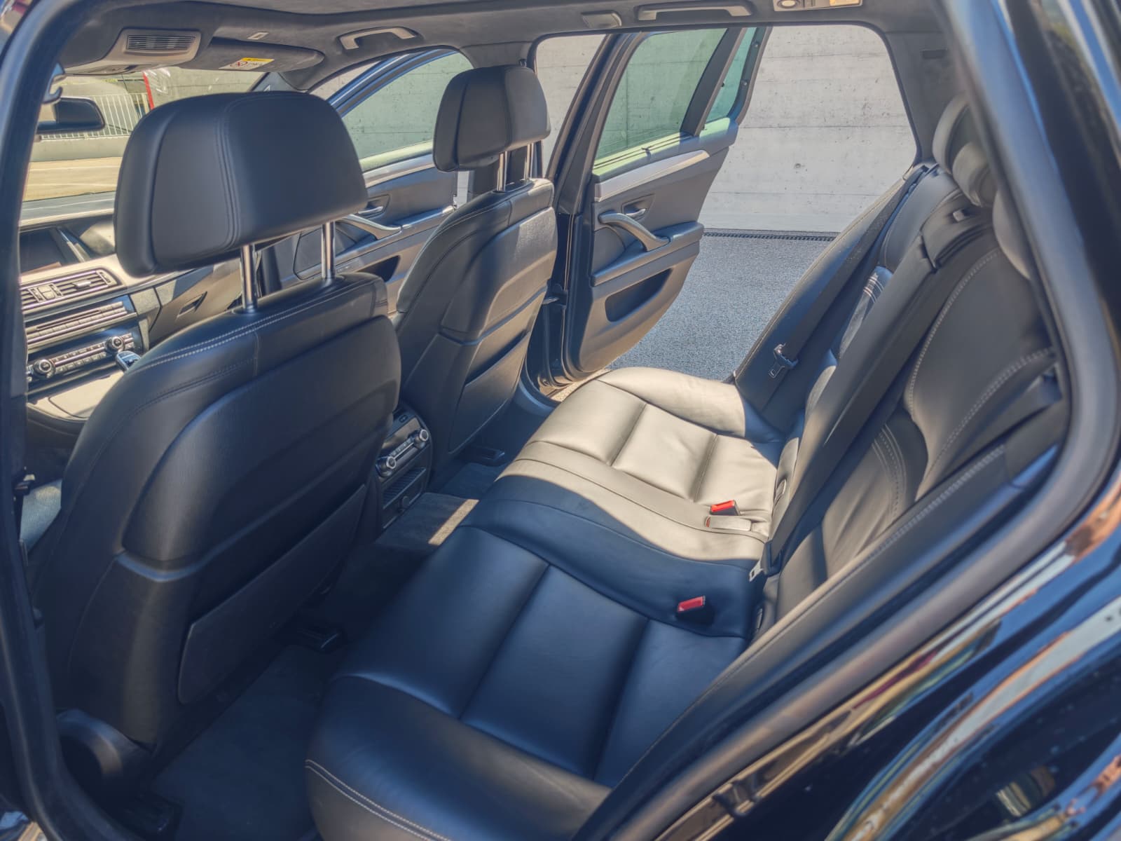 BMW M 550d xDrive-image-4