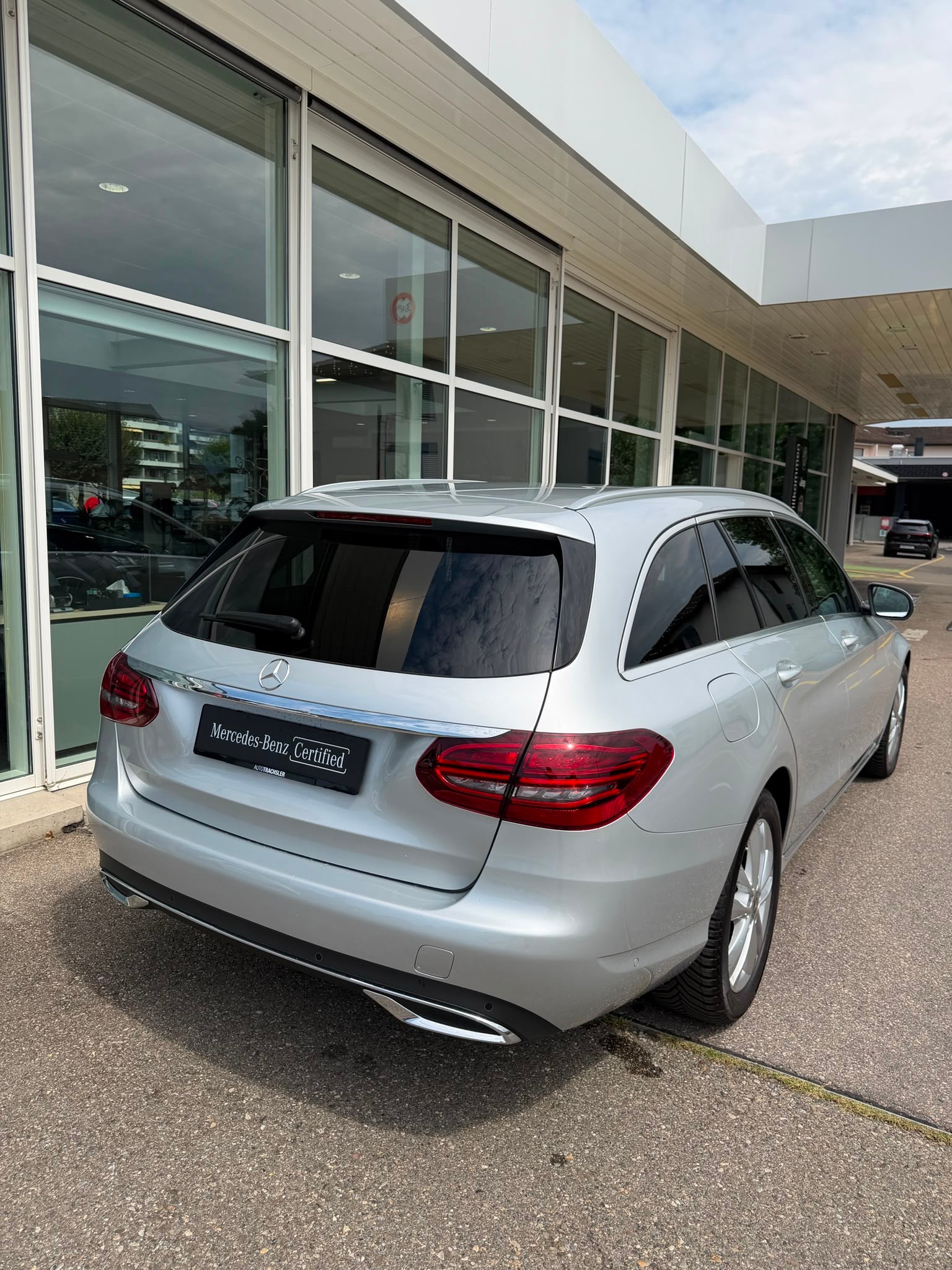MERCEDES-BENZ C 300 d T 4Matic-image-3