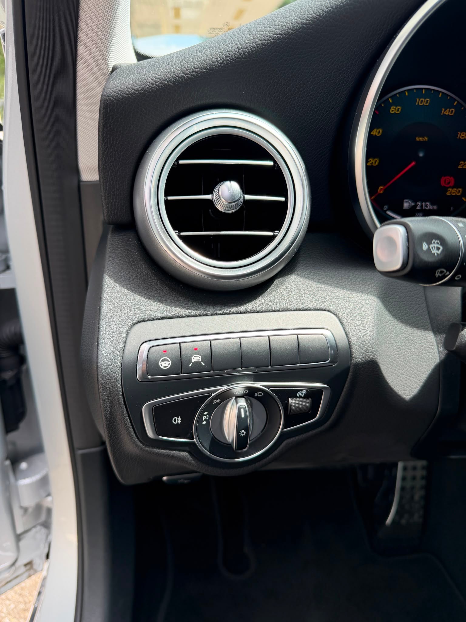 MERCEDES-BENZ C 300 d T 4Matic-image-10