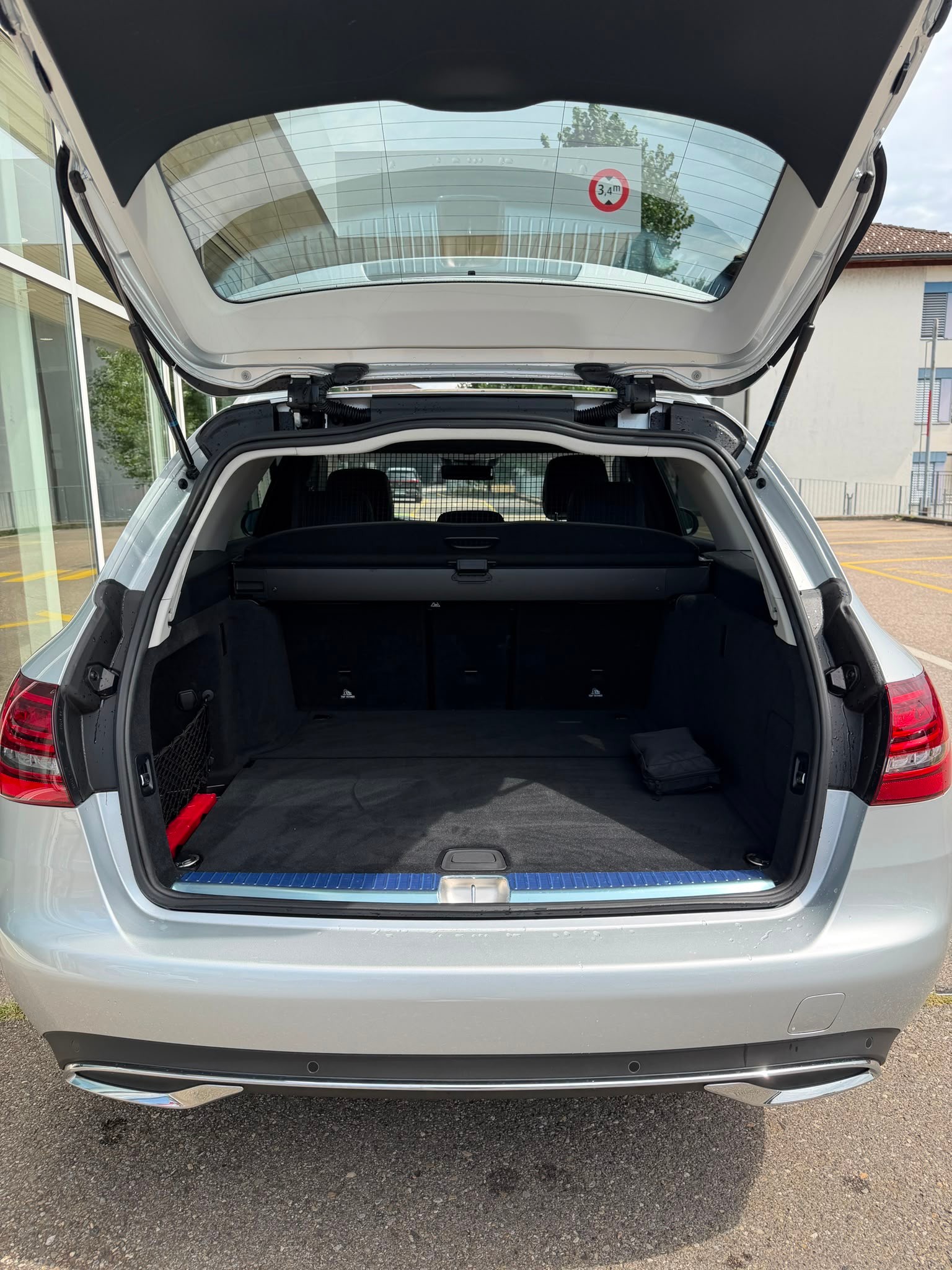 MERCEDES-BENZ C 300 d T 4Matic-image-5