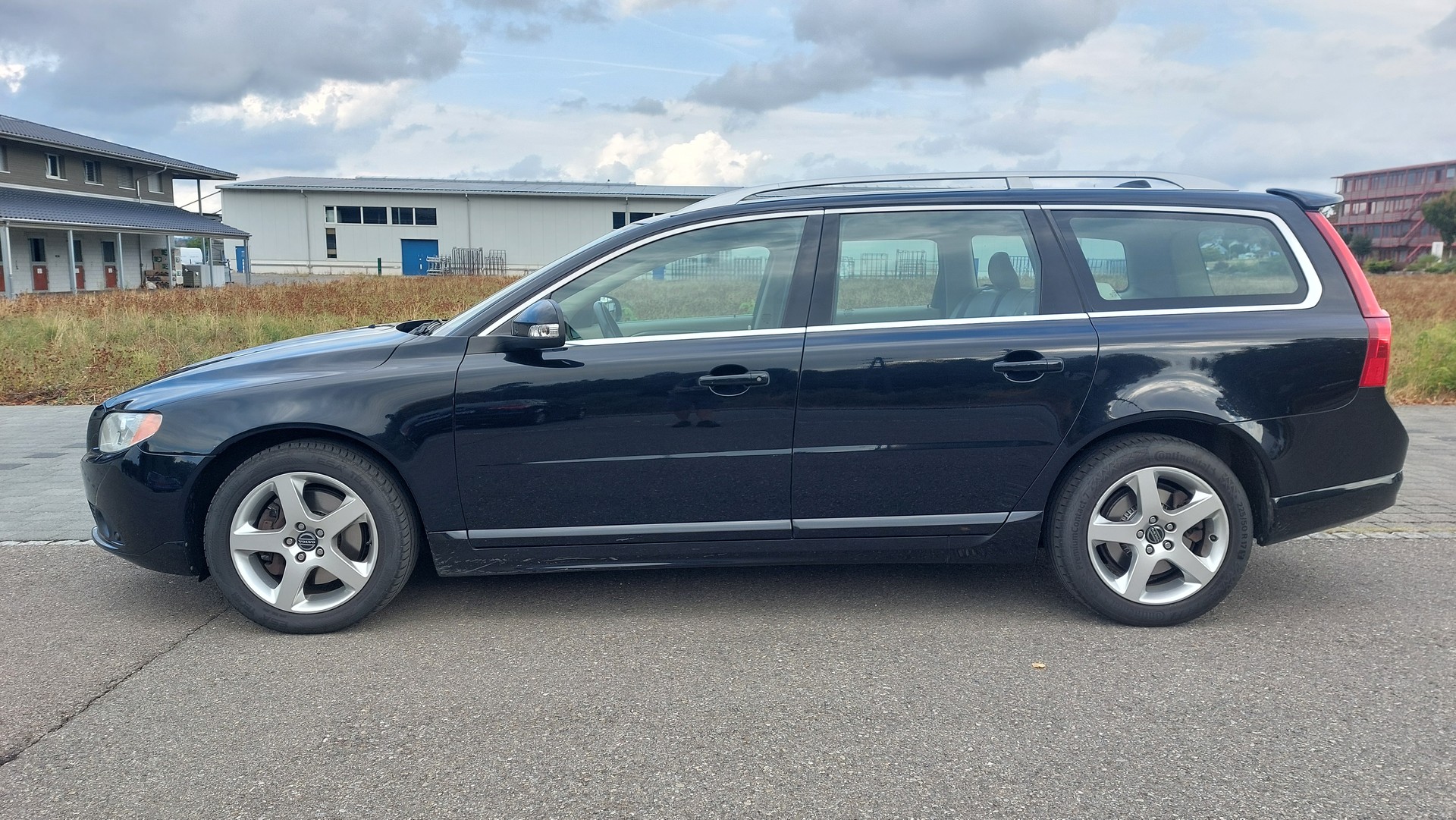 VOLVO V70 T6 AWD Summum Geartronic-image-2