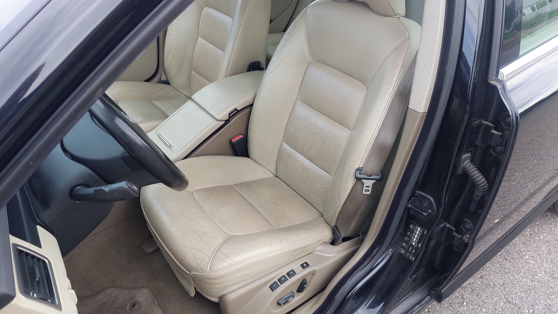 VOLVO V70 T6 AWD Summum Geartronic-image-12