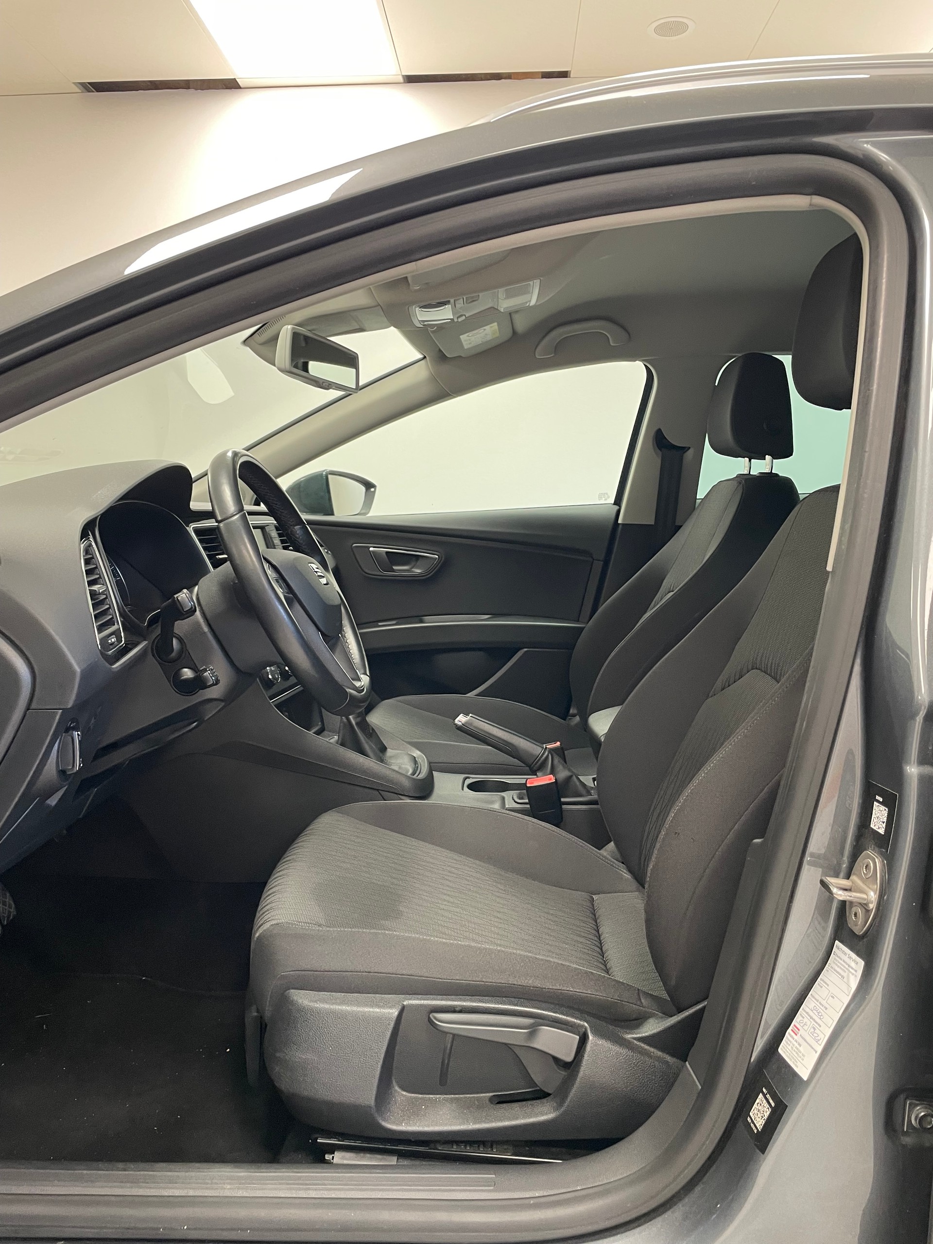 SEAT Leon ST 2.0 TDI Style 4Drive-image-8