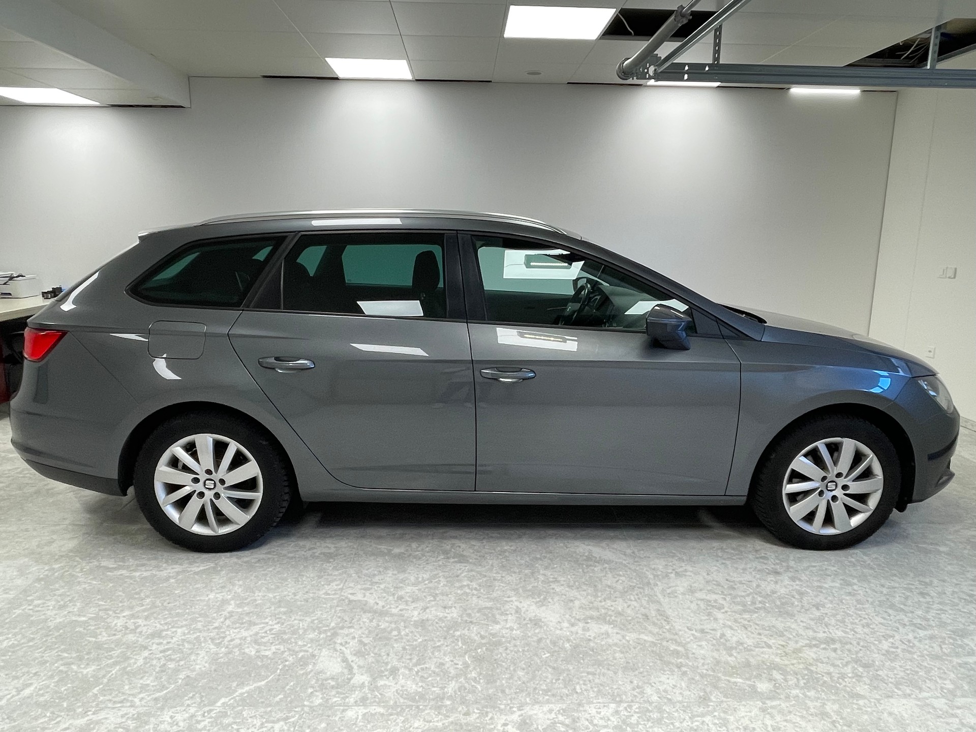 SEAT Leon ST 2.0 TDI Style 4Drive-image-5