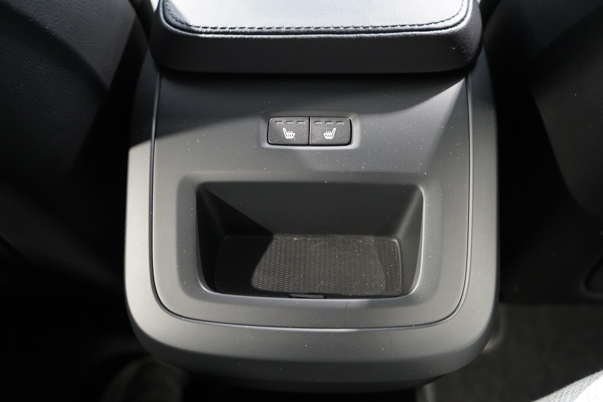 VOLVO XC90 2.0 B5 MH Plus Dark 5P. AWD-image-14