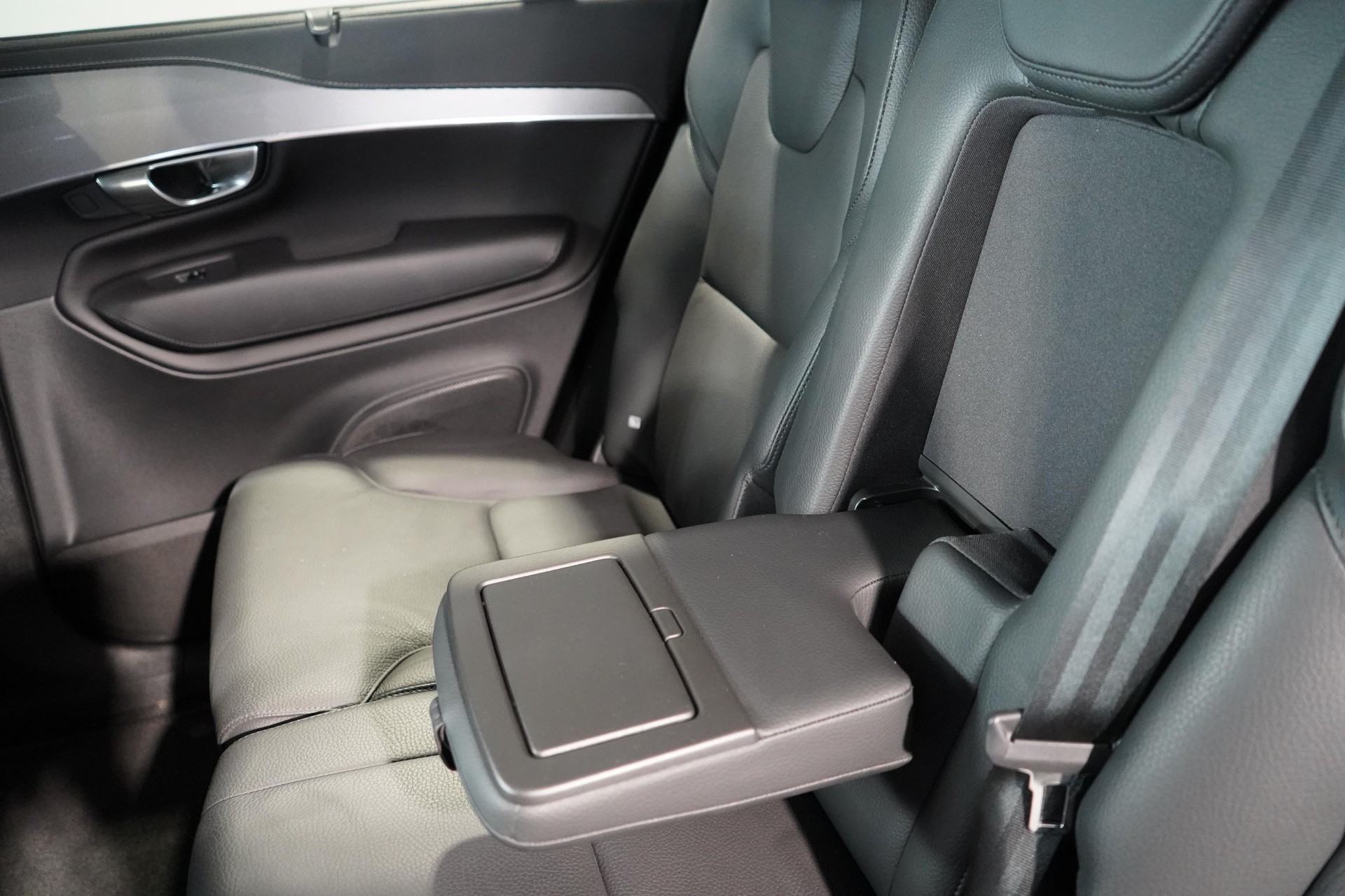 VOLVO XC90 2.0 B5 MH Plus Dark 5P. AWD-image-20