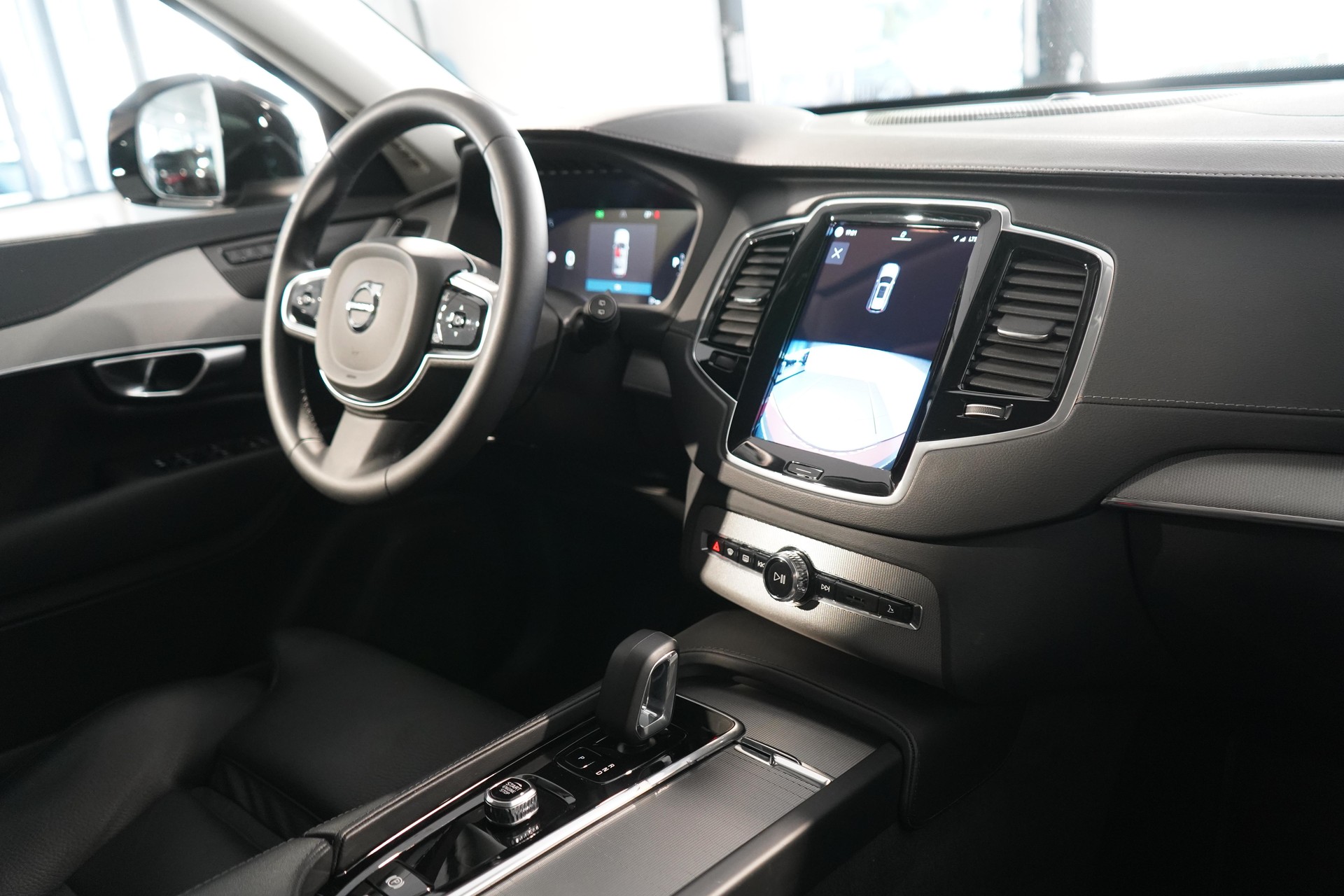 VOLVO XC90 2.0 B5 MH Plus Dark 5P. AWD-image-9