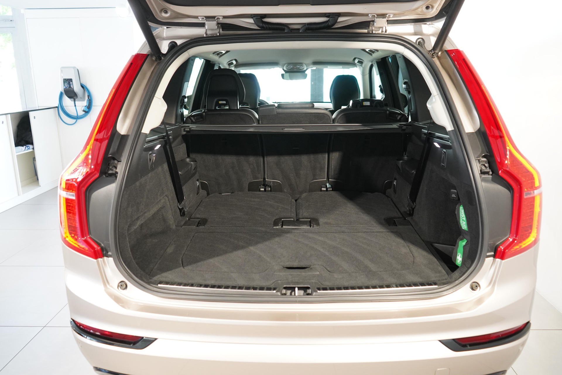 VOLVO XC90 2.0 B5 MH Plus Dark 5P. AWD-image-5