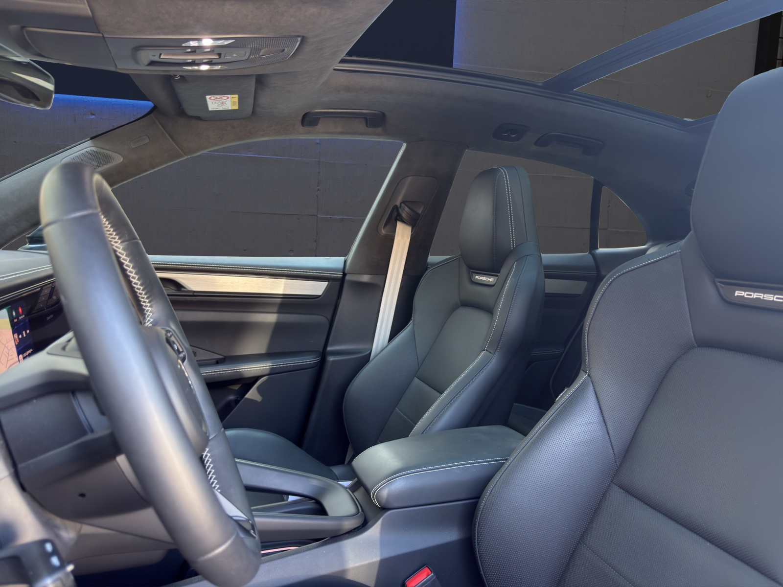 PORSCHE Macan Turbo-image-6