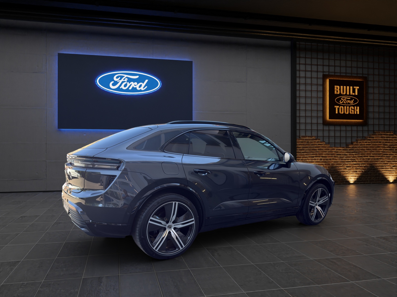 PORSCHE Macan Turbo-showroom-element-3