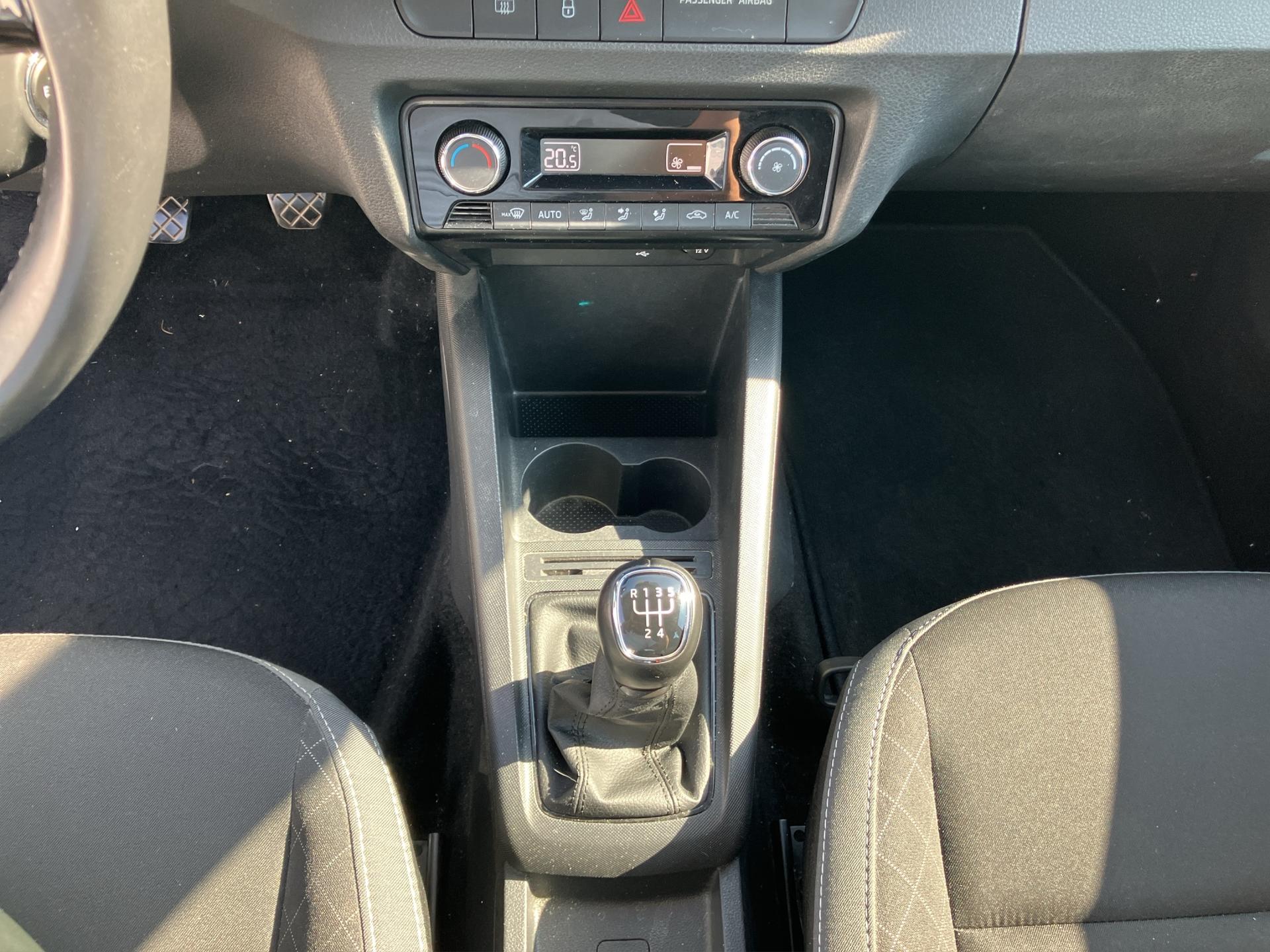 SKODA Fabia Combi 1.0 TSI Ambition-image-11