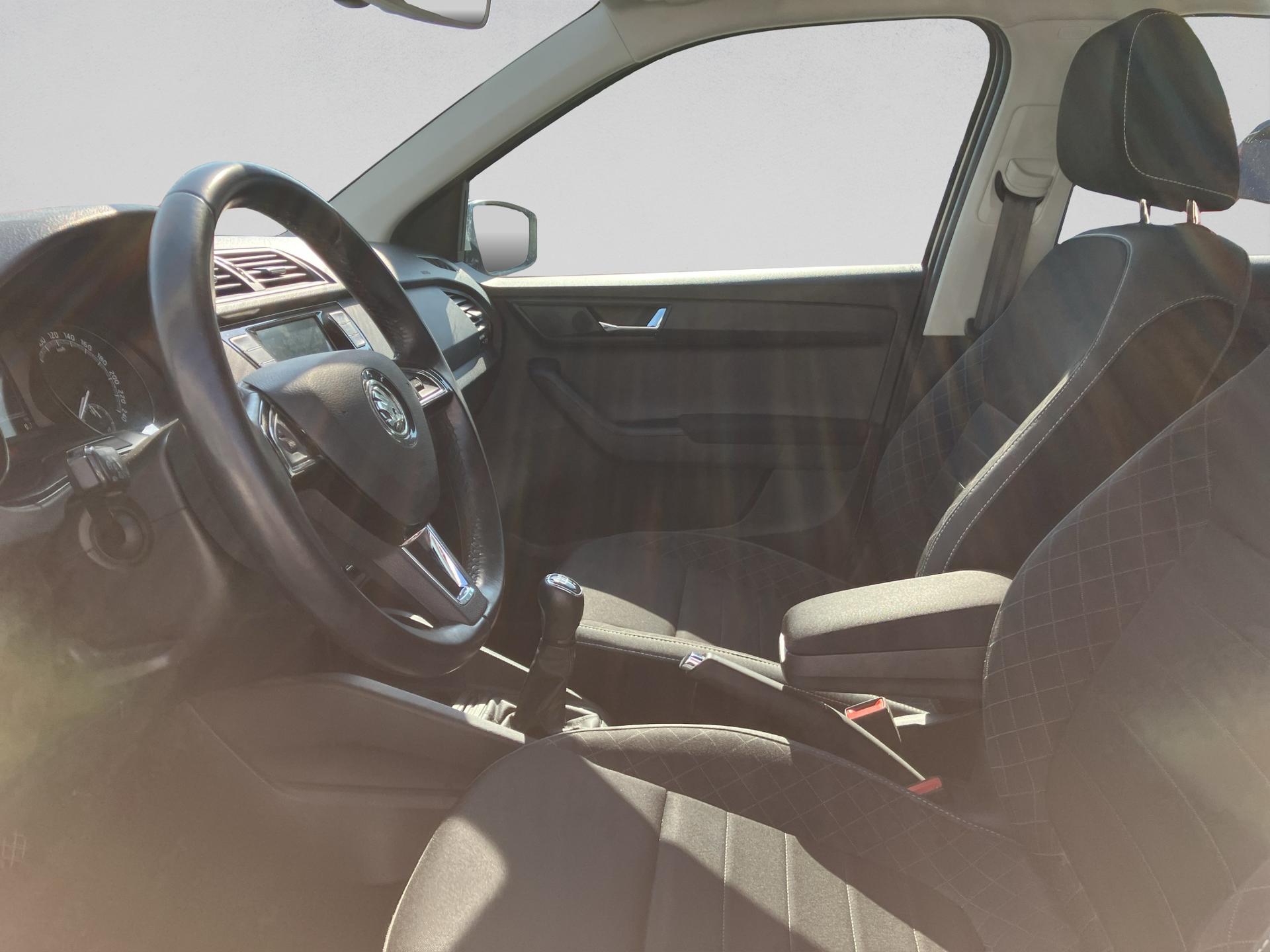 SKODA Fabia Combi 1.0 TSI Ambition-image-8