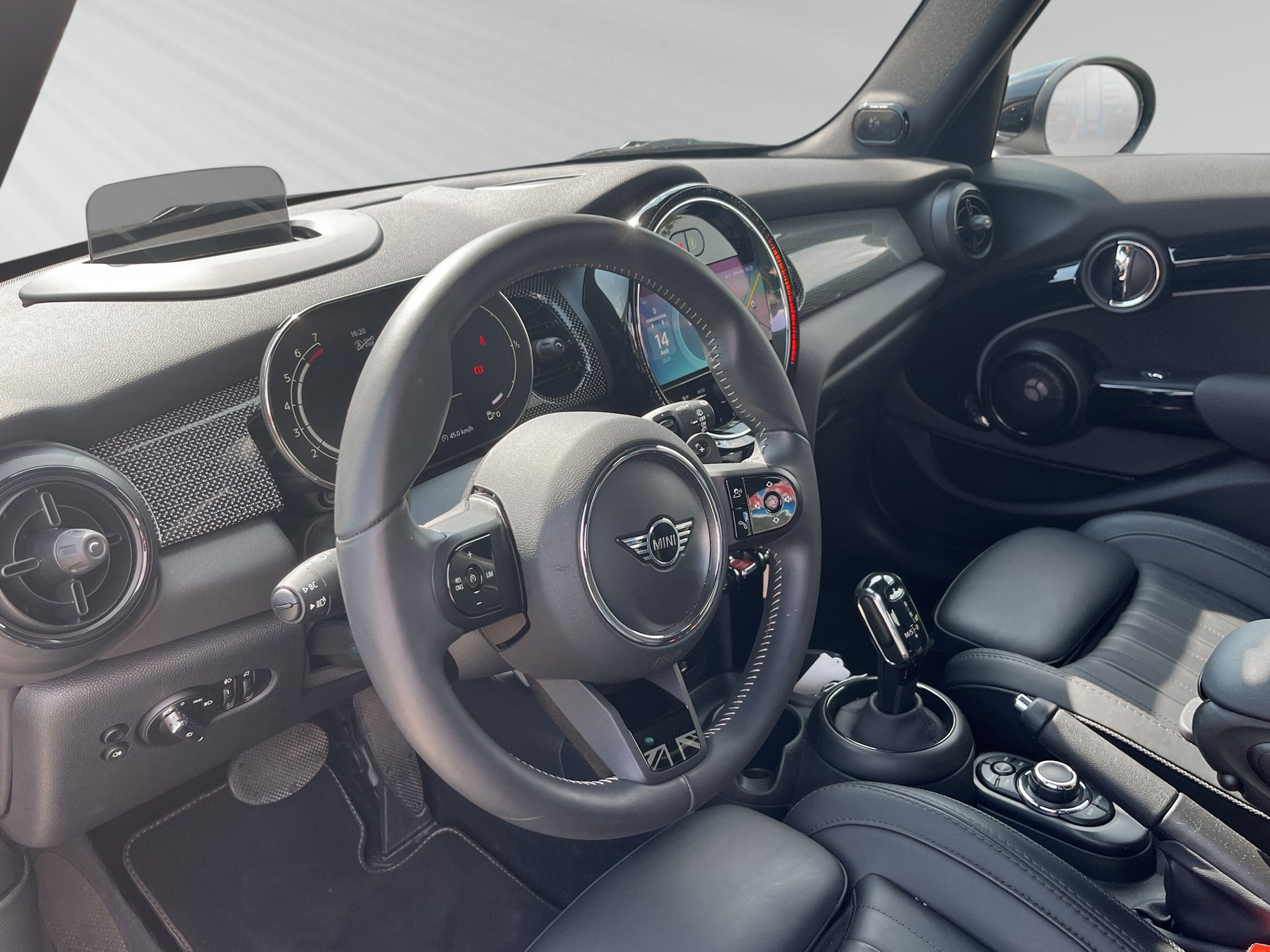 MINI Cooper S Steptronic DKG-showroom-element-3