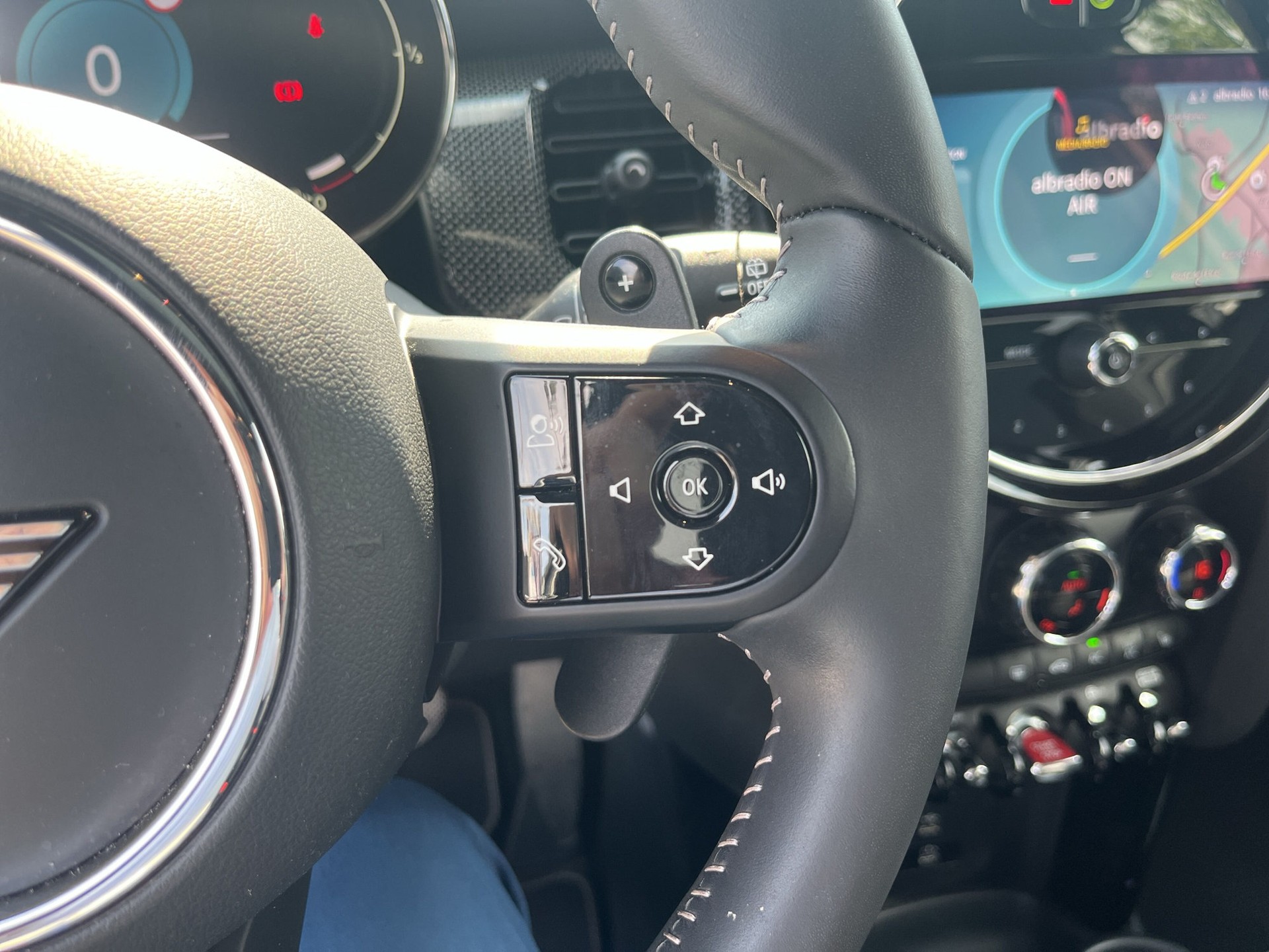 MINI Cooper S Steptronic DKG-image-15