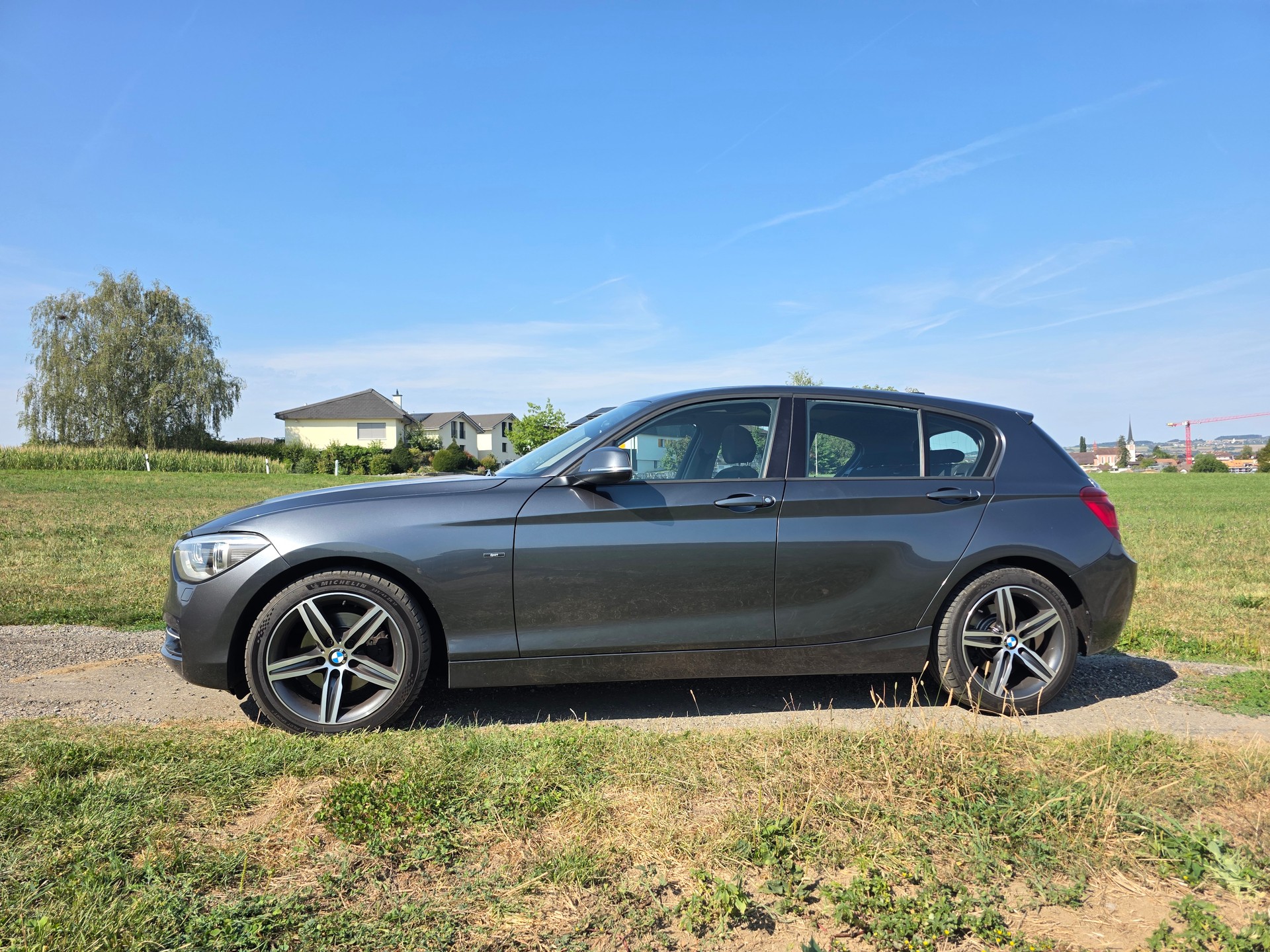 BMW 120d xDrive-image-0