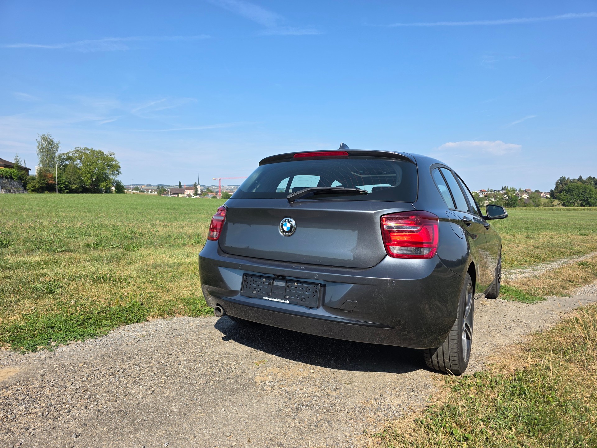BMW 120d xDrive-image-2