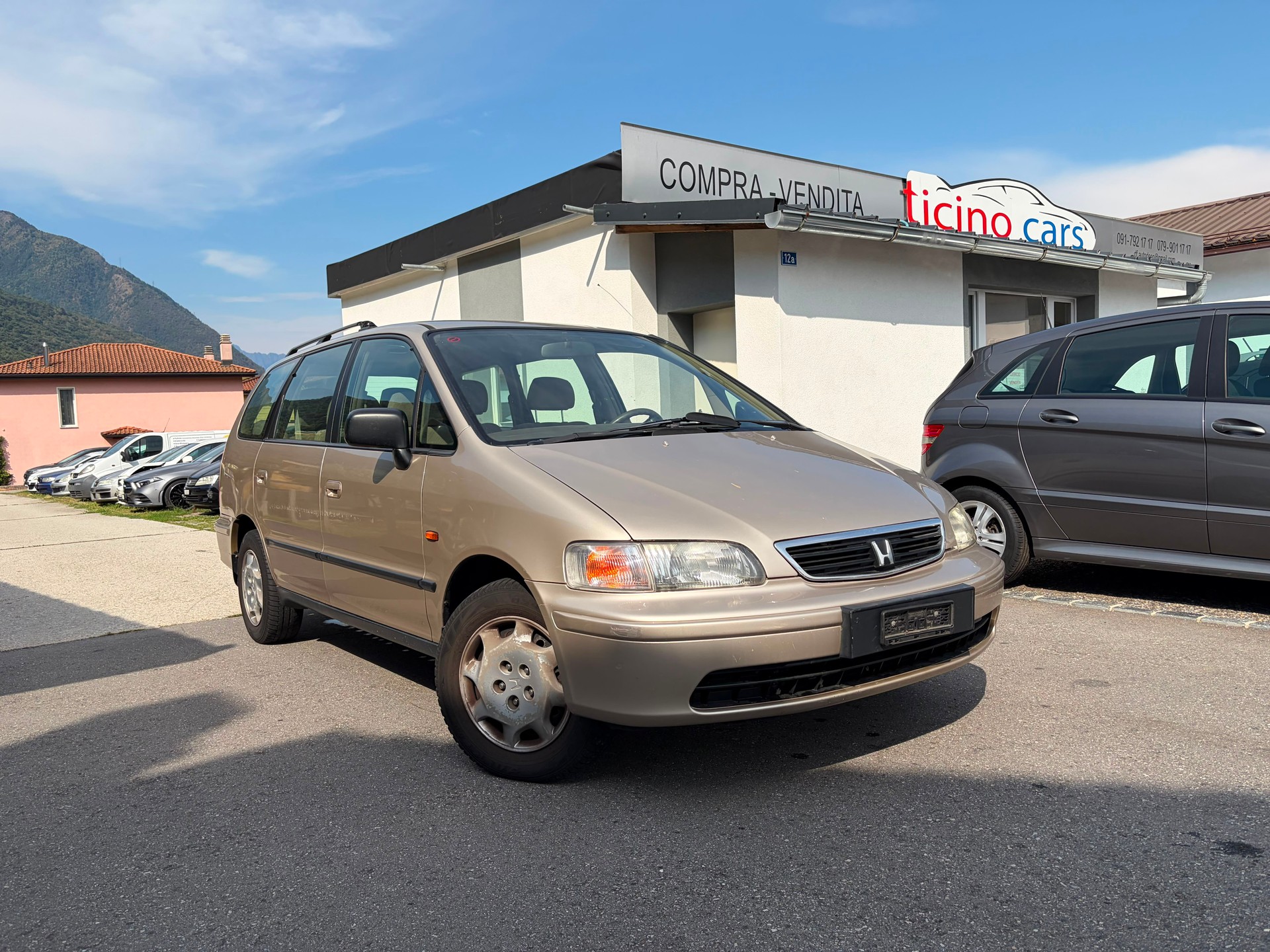 HONDA Shuttle 2.3i LS Swiss-image-0