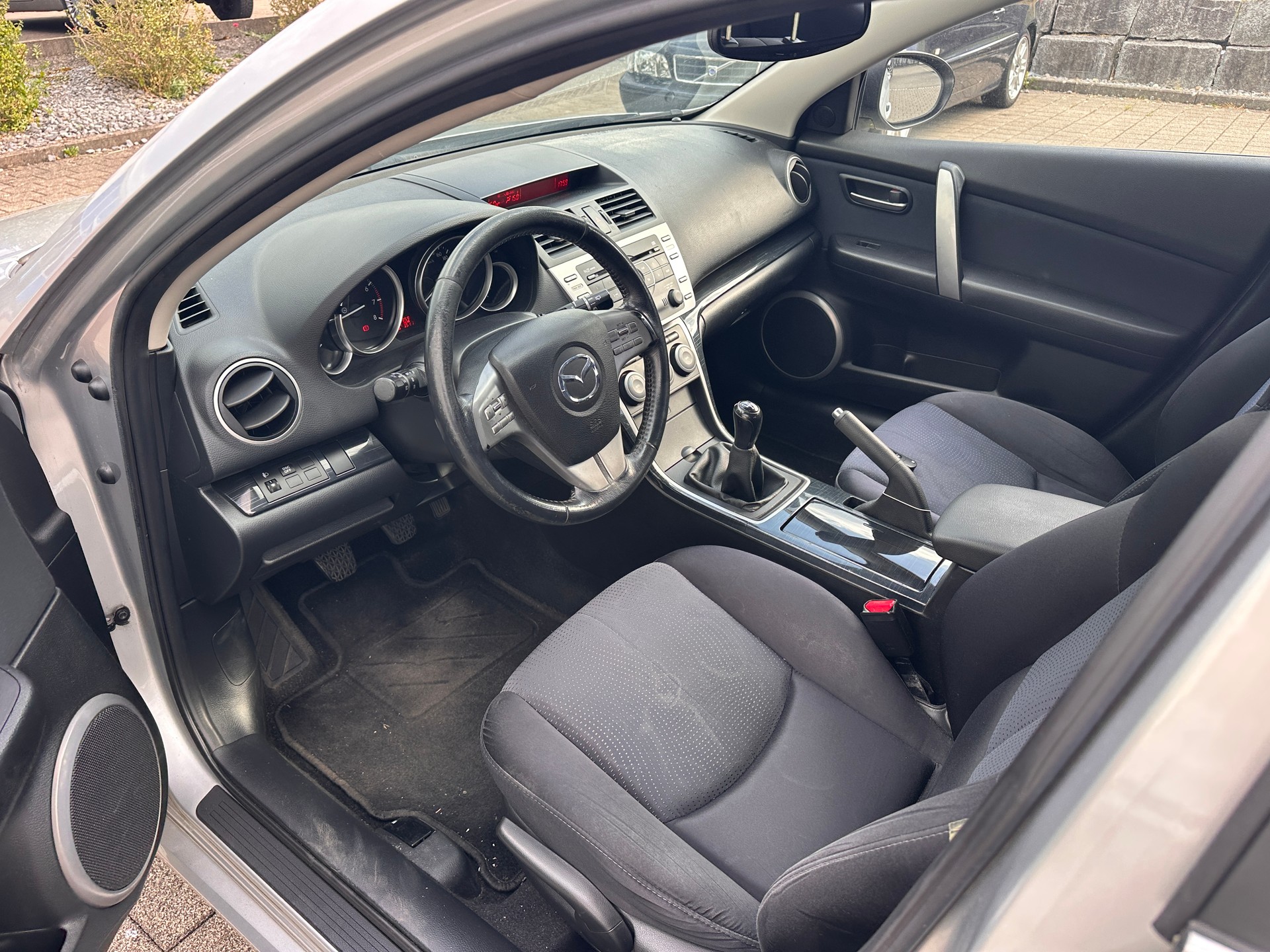 MAZDA 6 2.0 16V Exclusive-image-6
