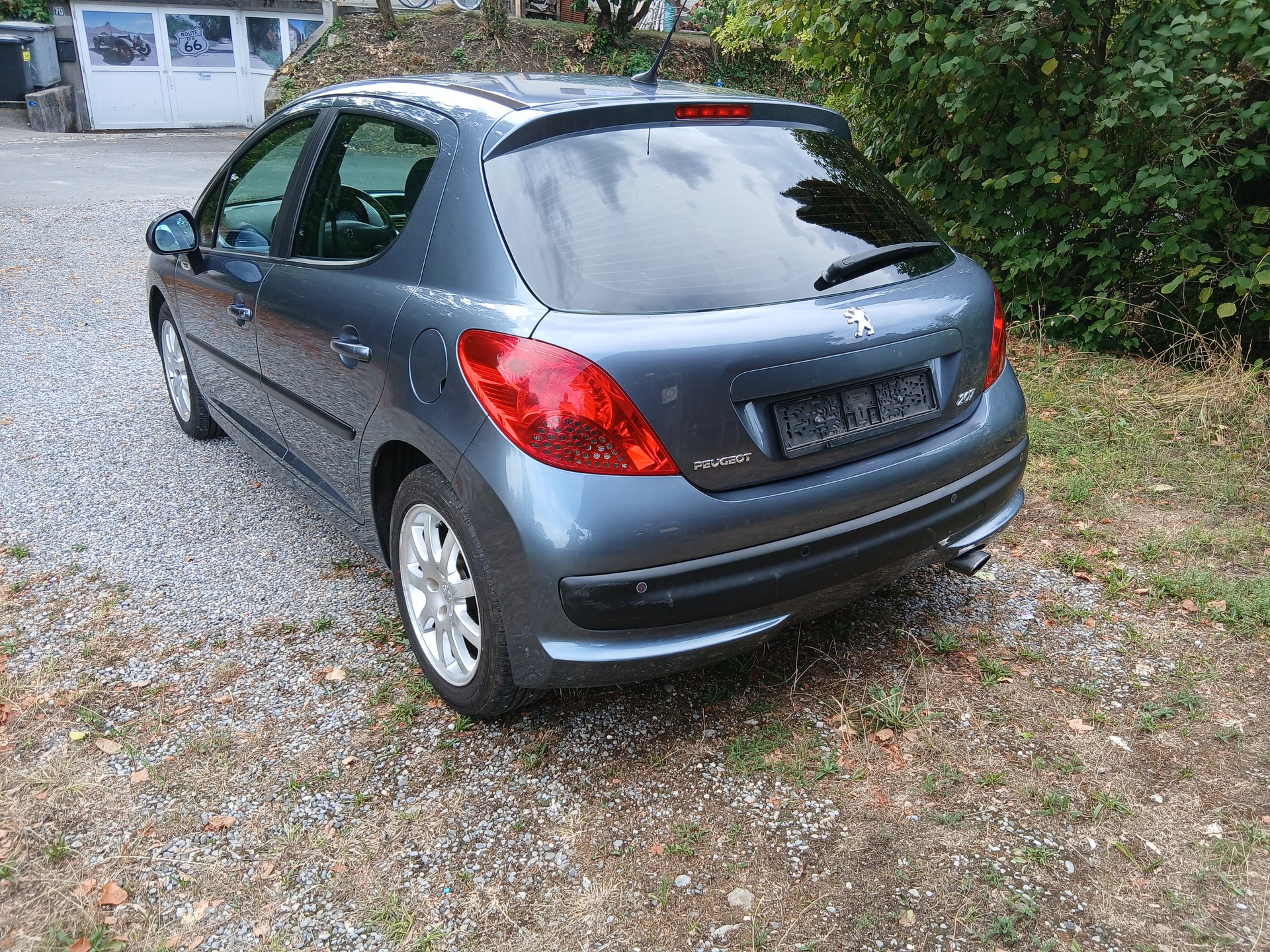 PEUGEOT 207 1.6 16V Sport-image-1