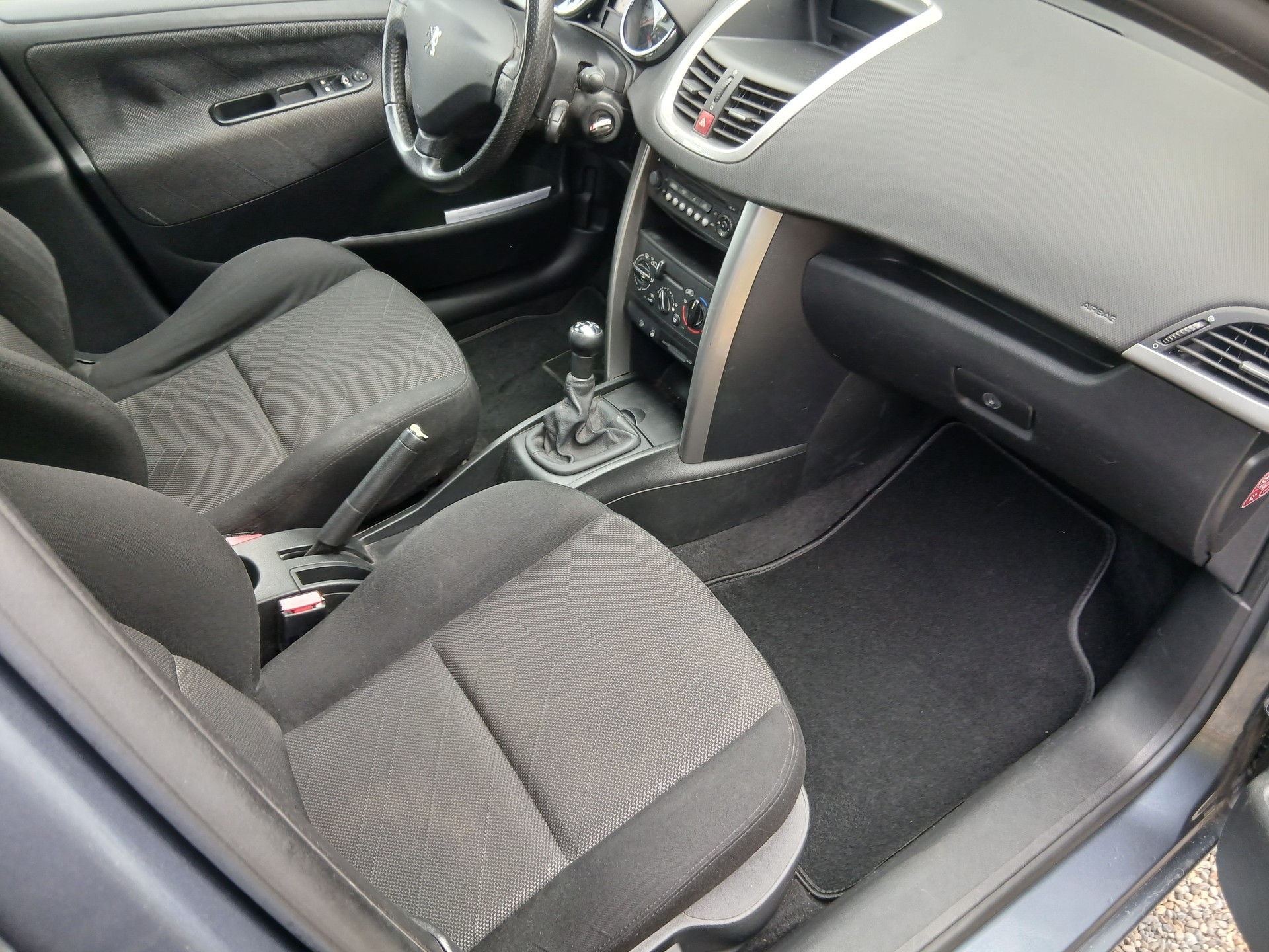 PEUGEOT 207 1.6 16V Sport-image-5