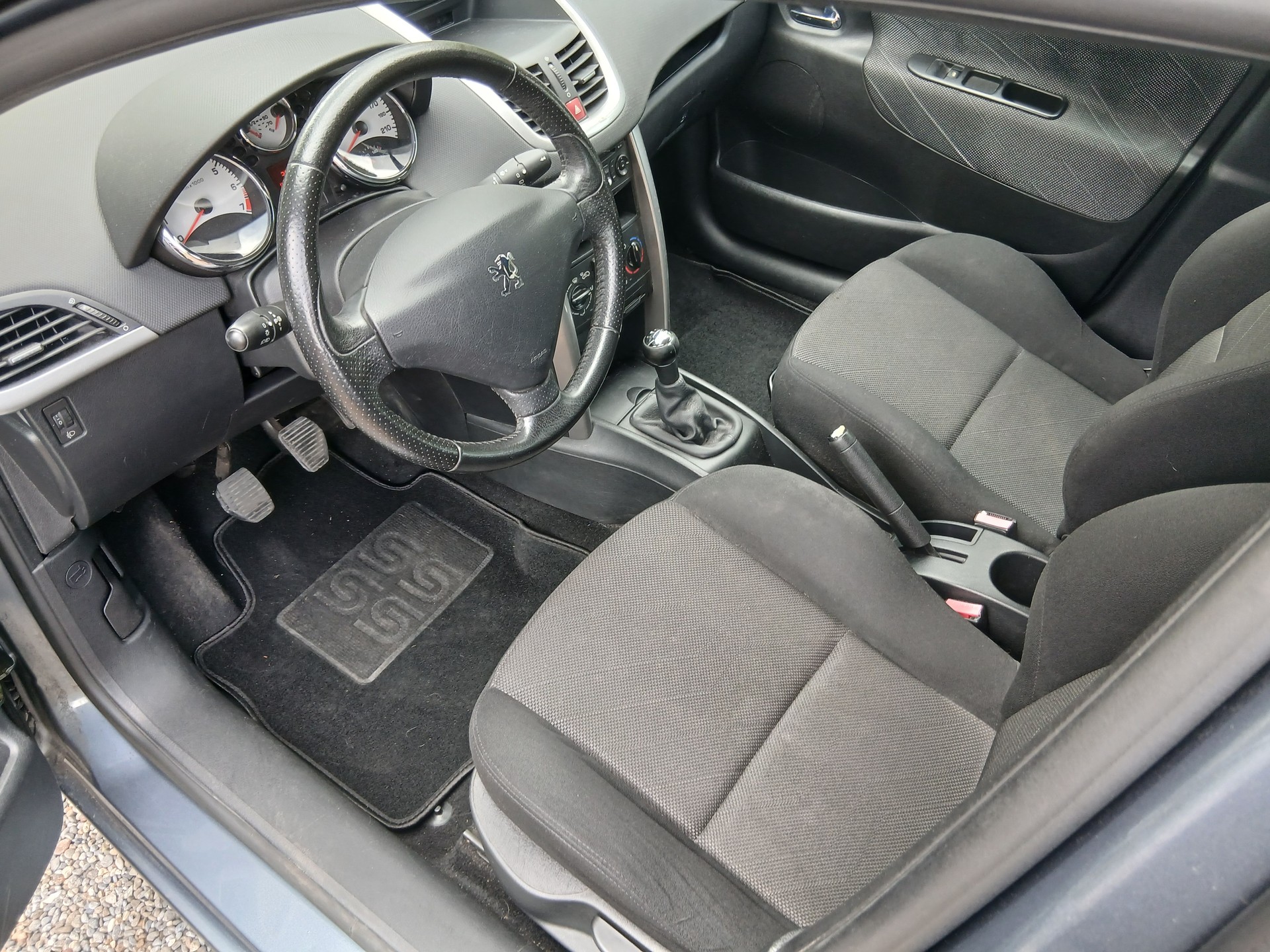 PEUGEOT 207 1.6 16V Sport-image-4