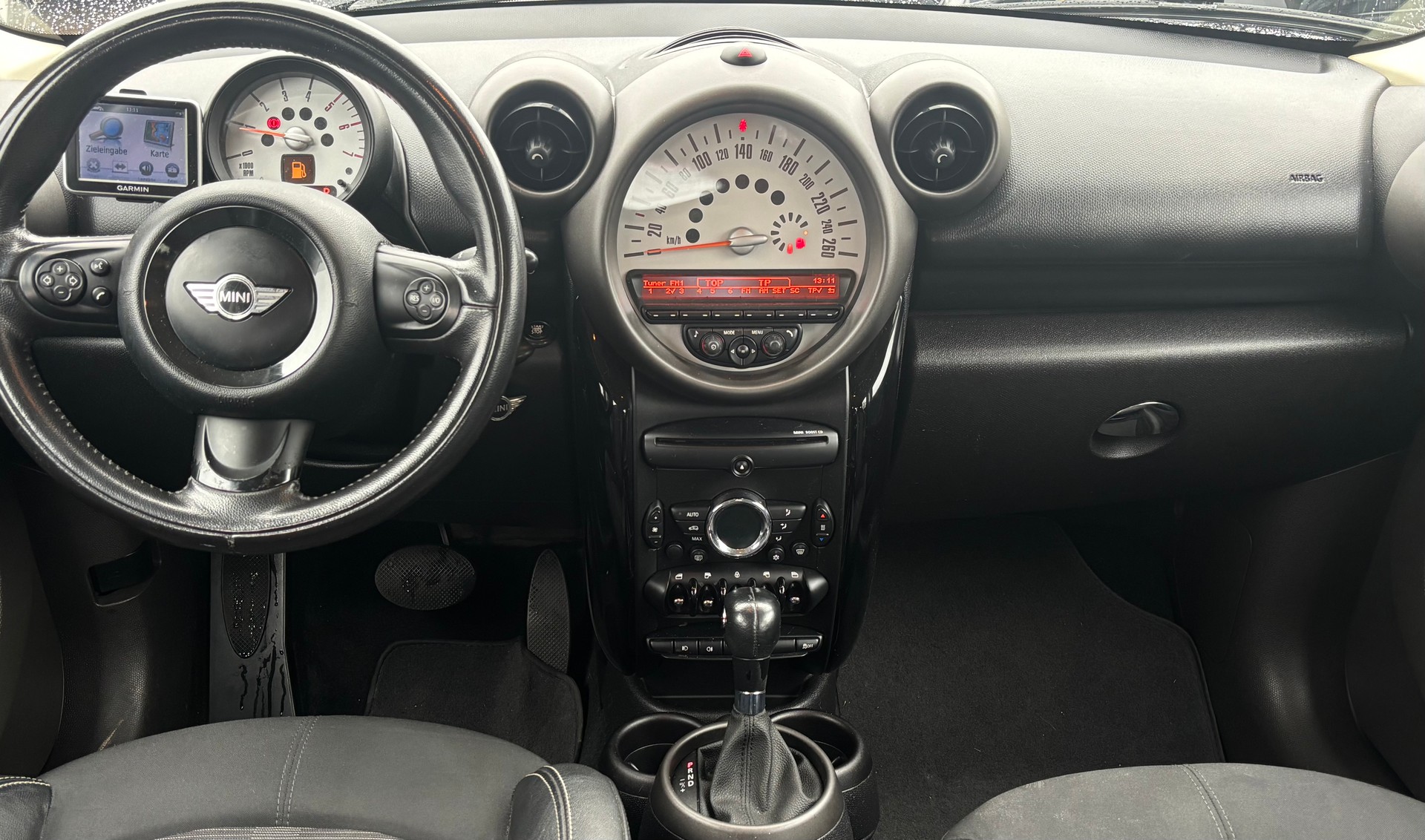MINI Countryman Cooper D FWD Steptronic-image-6