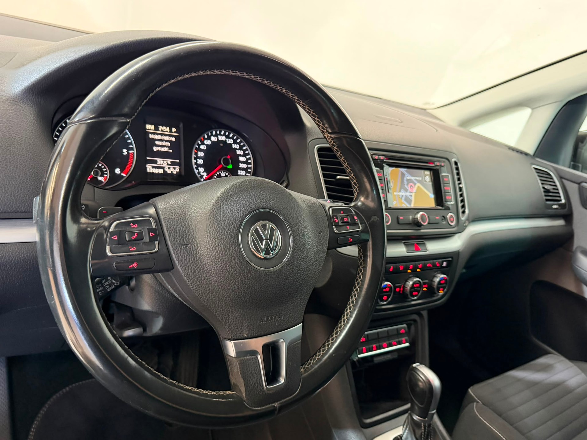 VW Sharan 2.0 TDI BlueMotion Technology Cup DSG-image-5