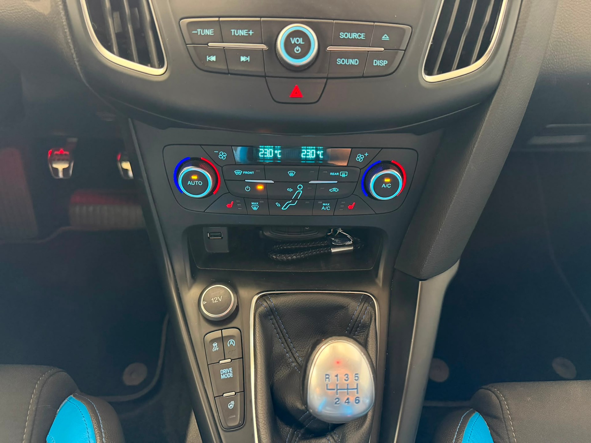 FORD Focus 2.3 EcoBoost RS AWD-image-15