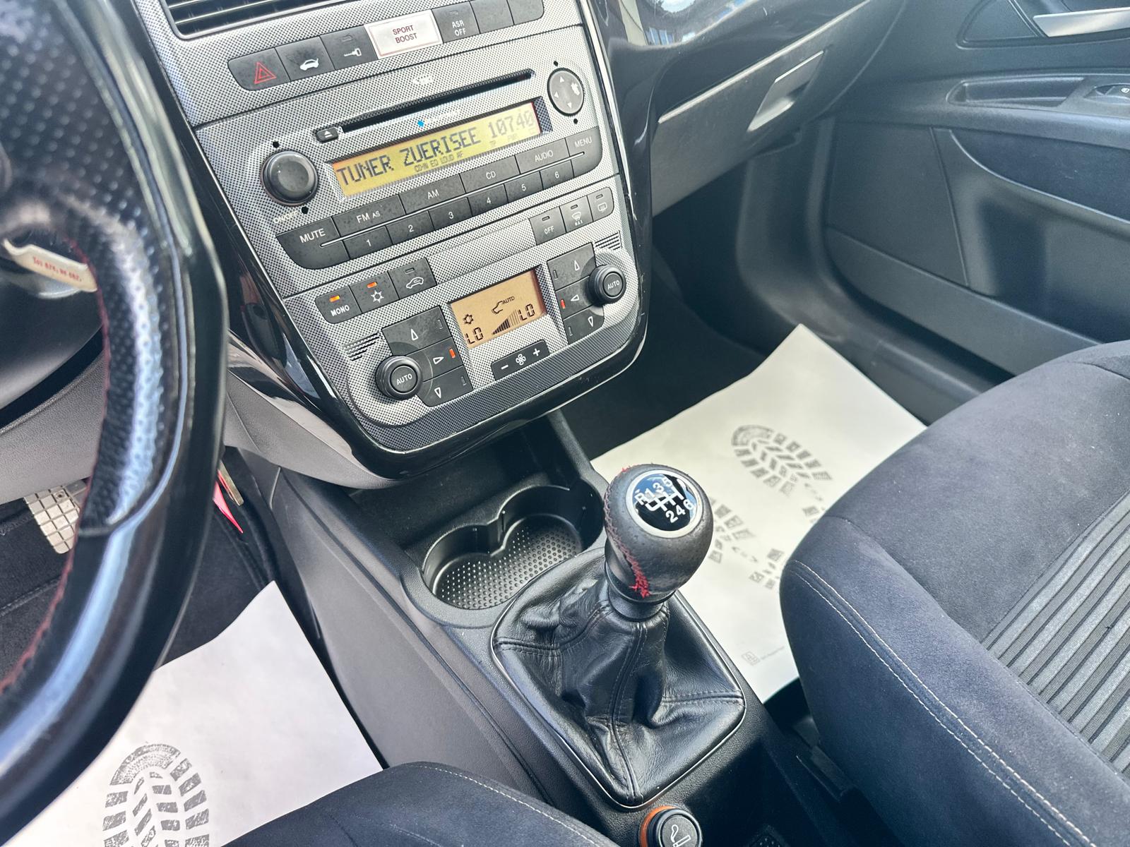 FIAT Punto 1.4 16V Turbo Abarth-image-15