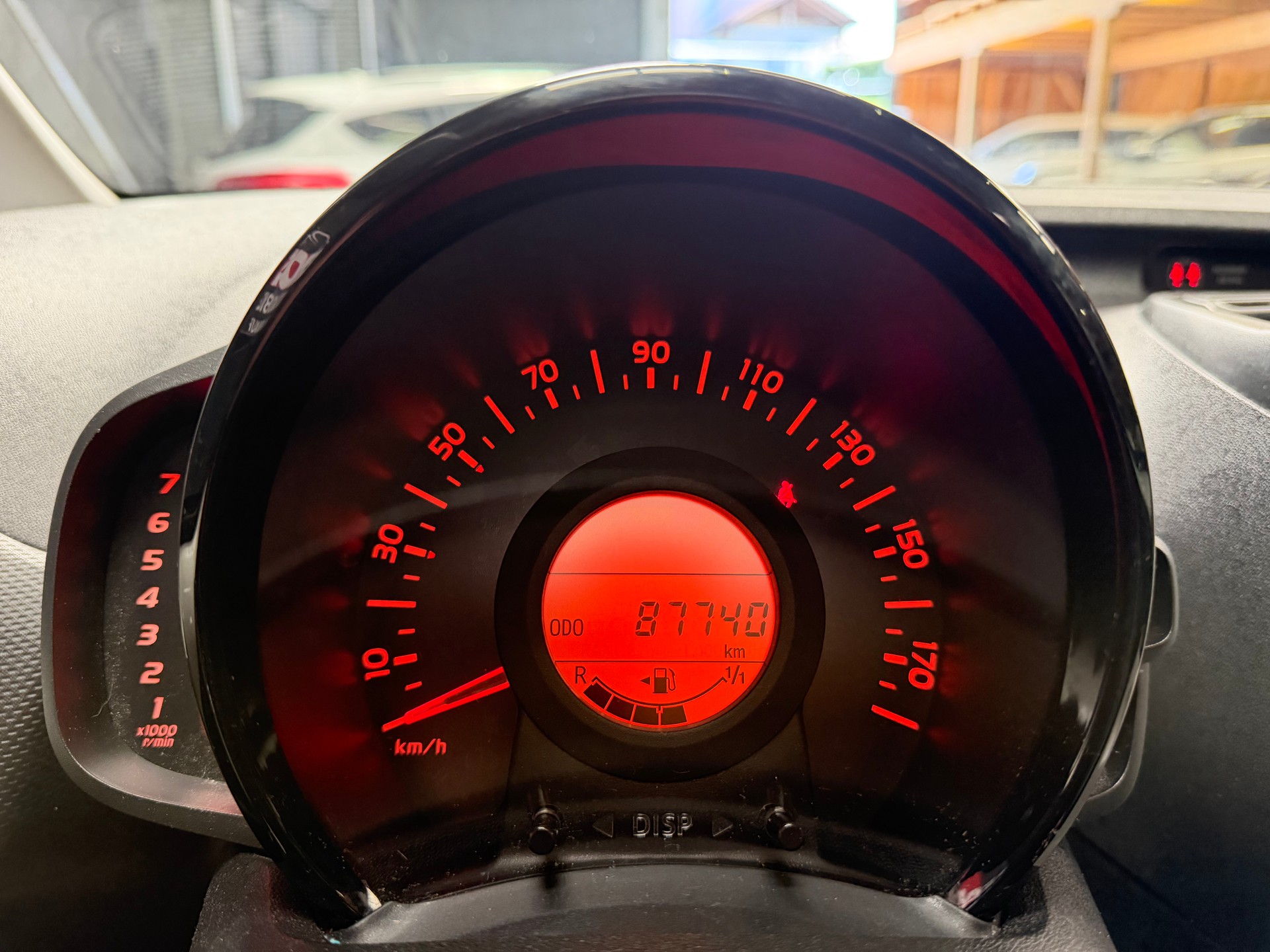 CITROEN C1 1.2 VTi Shine Airscape-image-14