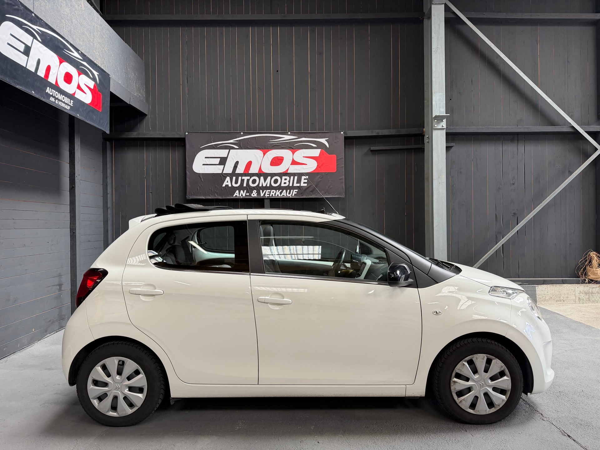 CITROEN C1 1.2 VTi Shine Airscape-image-3