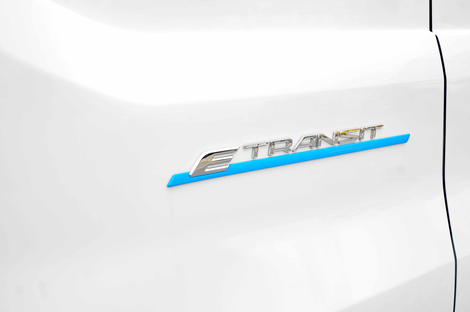 FORD E-Transit Van 350 L2 Trend RWD 68kWh-image-20