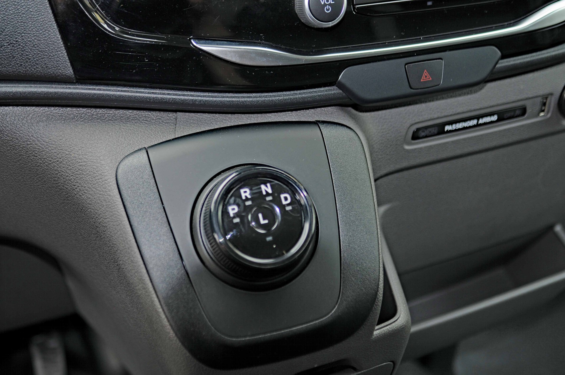FORD E-Transit Van 350 L2 Trend RWD 68kWh-image-15
