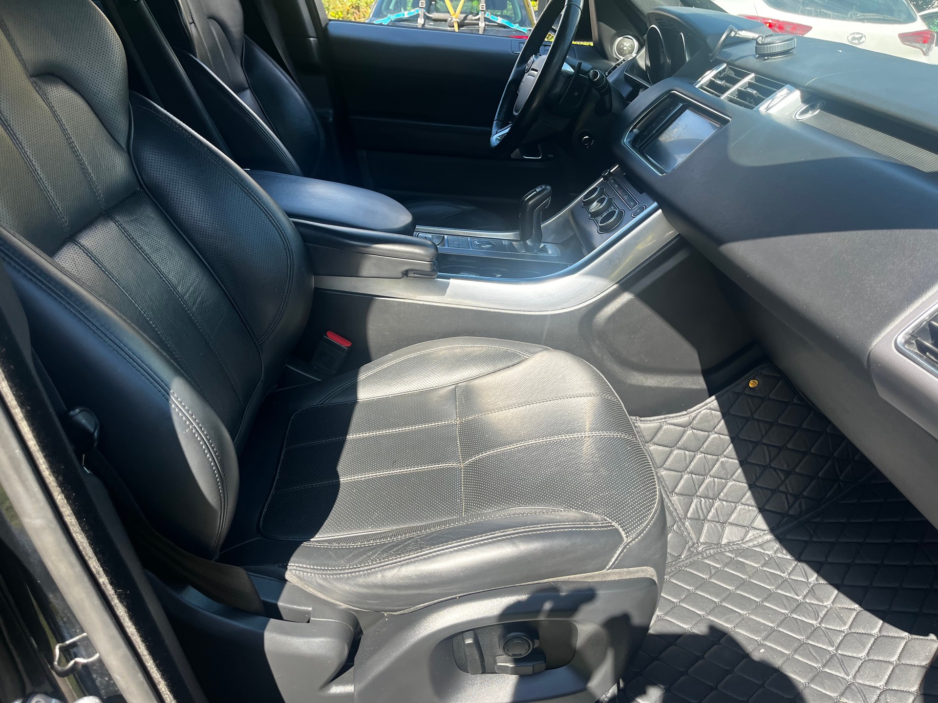 LAND ROVER Range Rover Sport 3.0 SDV6 SE Automatic-image-11